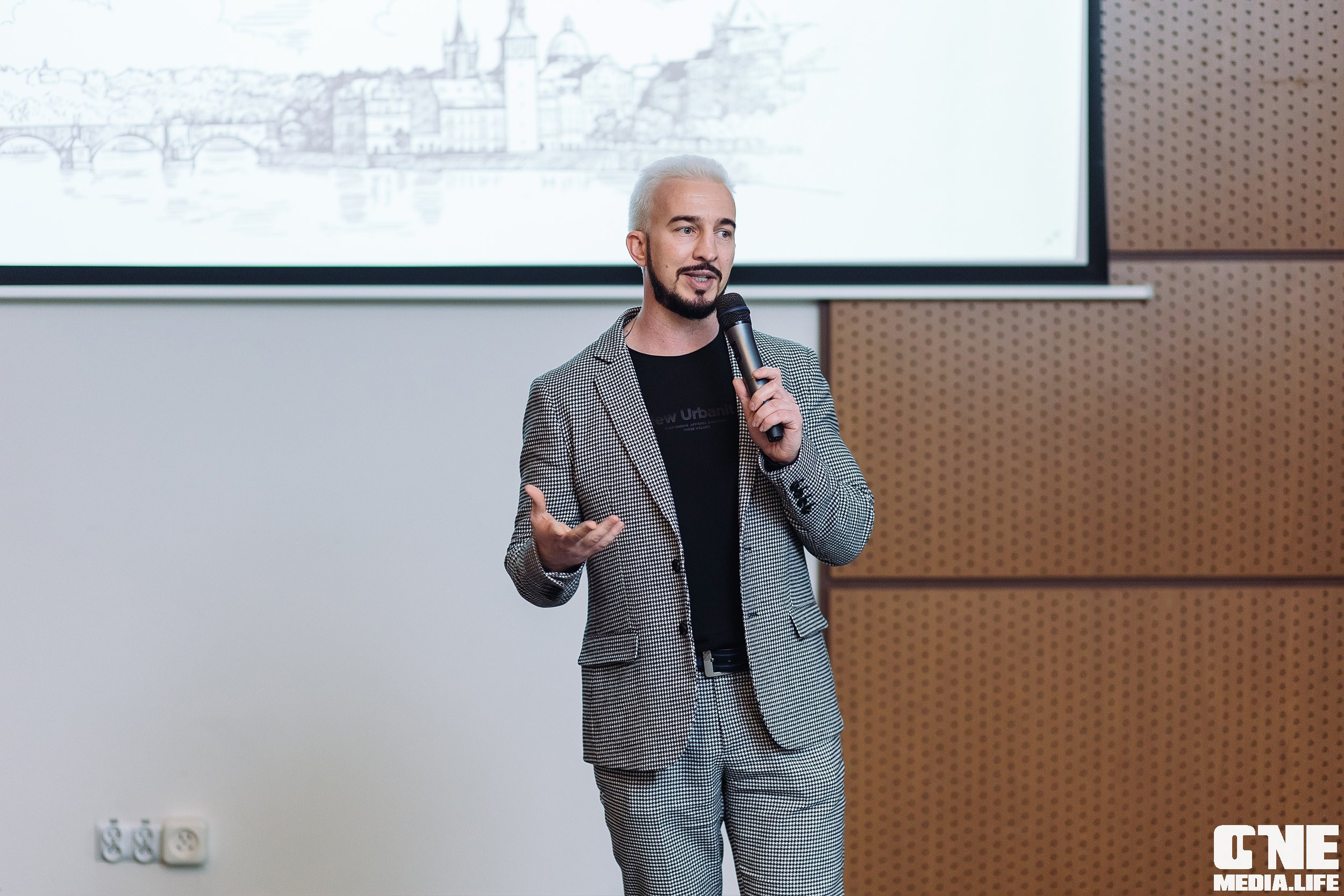 Делай! Большая конференция для риелторов. One Media Life: фоторепортажи, фотоотчеты с мероприятий и заведений