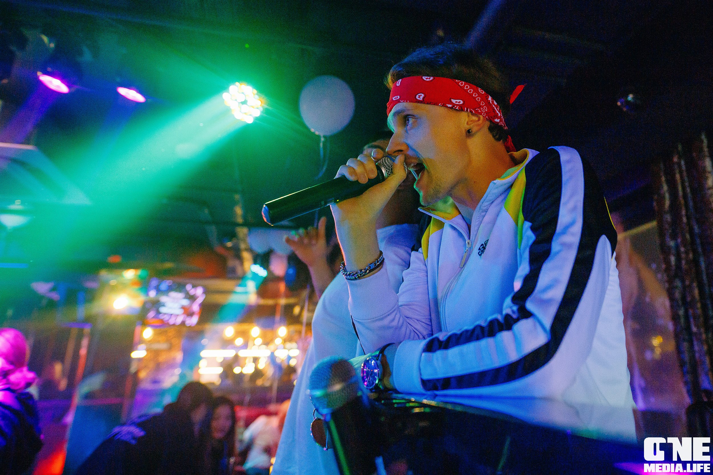 Фотоотчет из караоке-клуба Эйфория. One Media Life: фоторепортажи, фотоотчеты с мероприятий и заведений