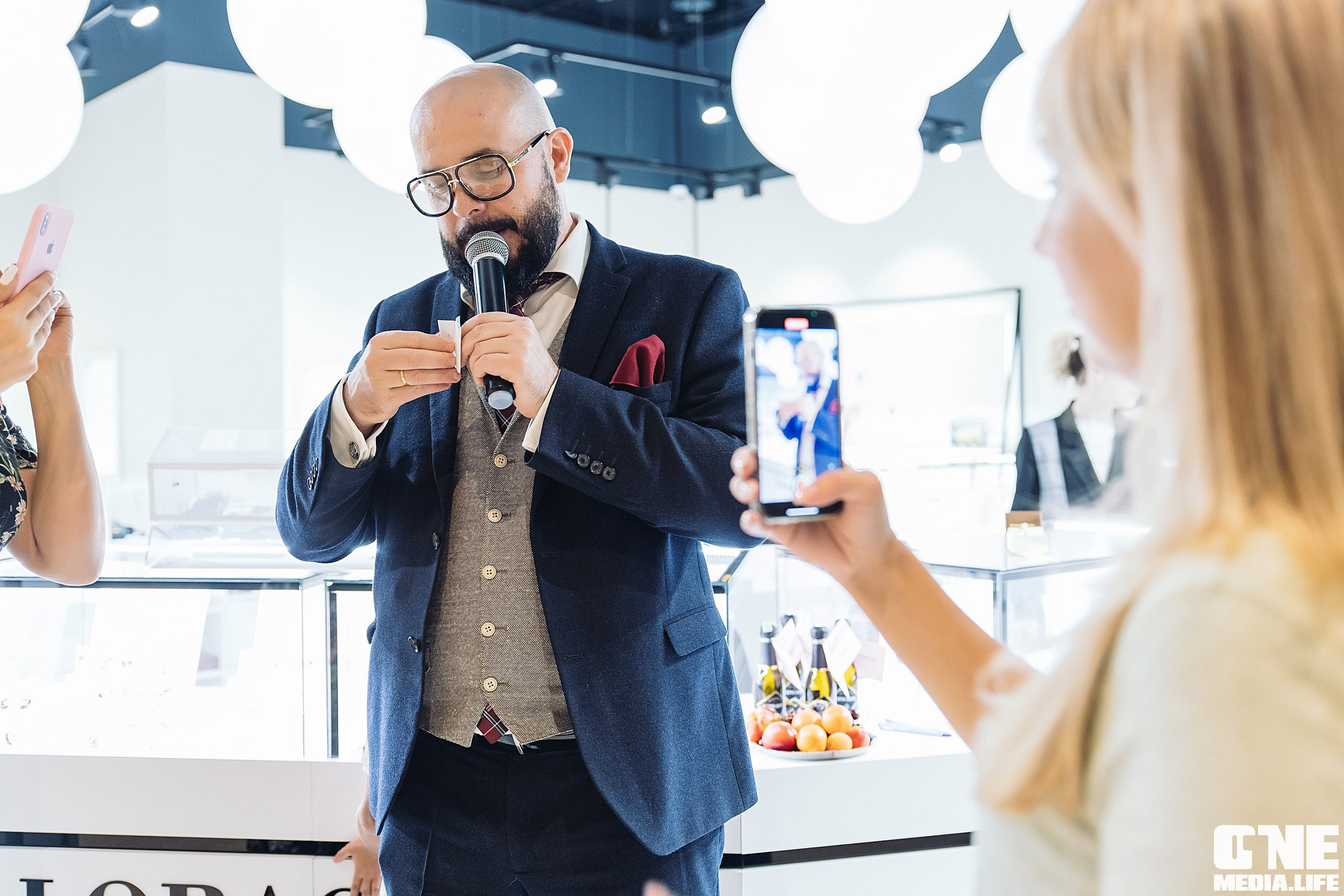 Фоторепортаж с вечеринки LORAGOLD jewelry. One Media Life: фоторепортажи, фотоотчеты с мероприятий и заведений