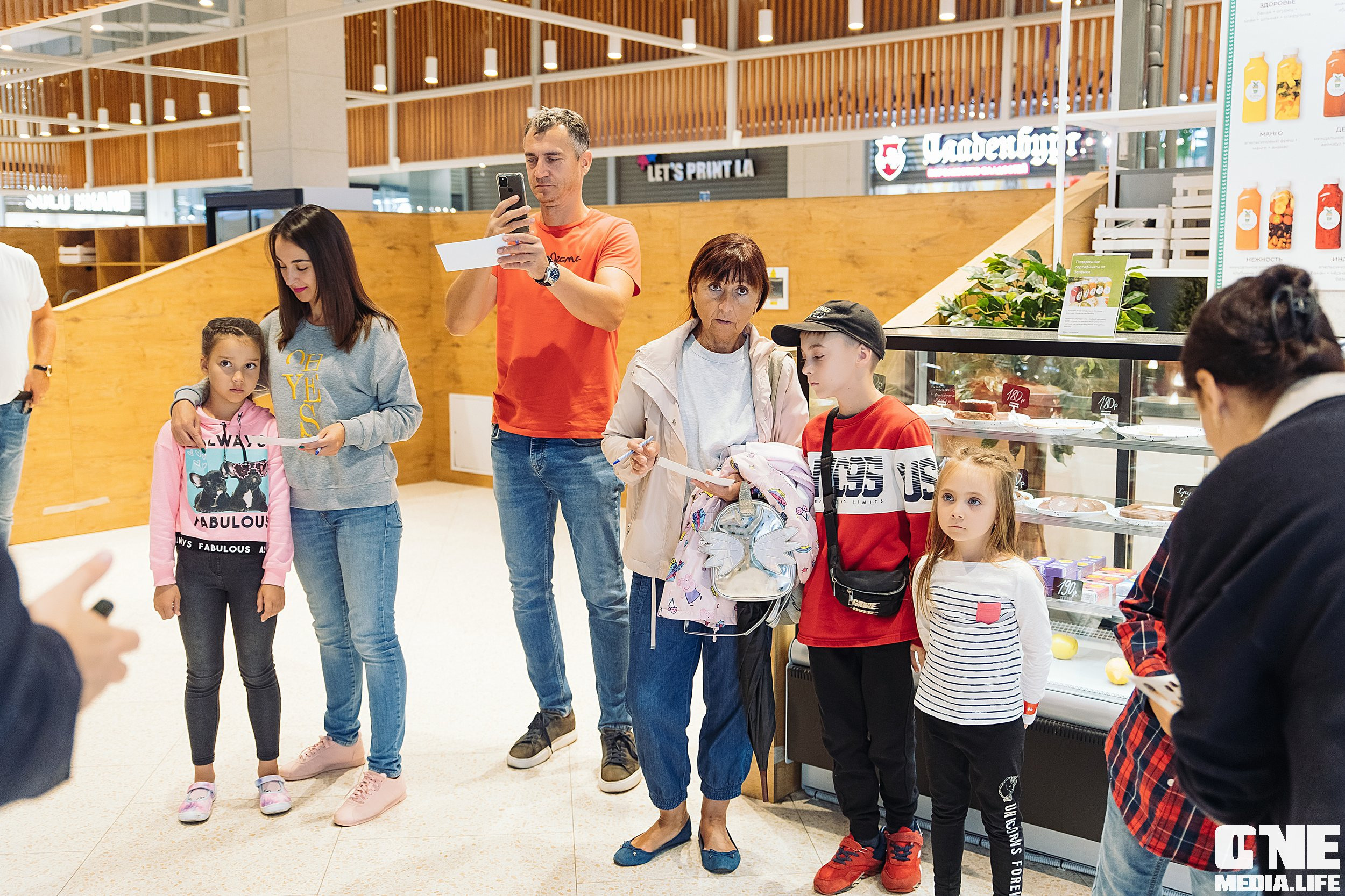 Фоторепортаж с вечеринки LORAGOLD jewelry. One Media Life: фоторепортажи, фотоотчеты с мероприятий и заведений