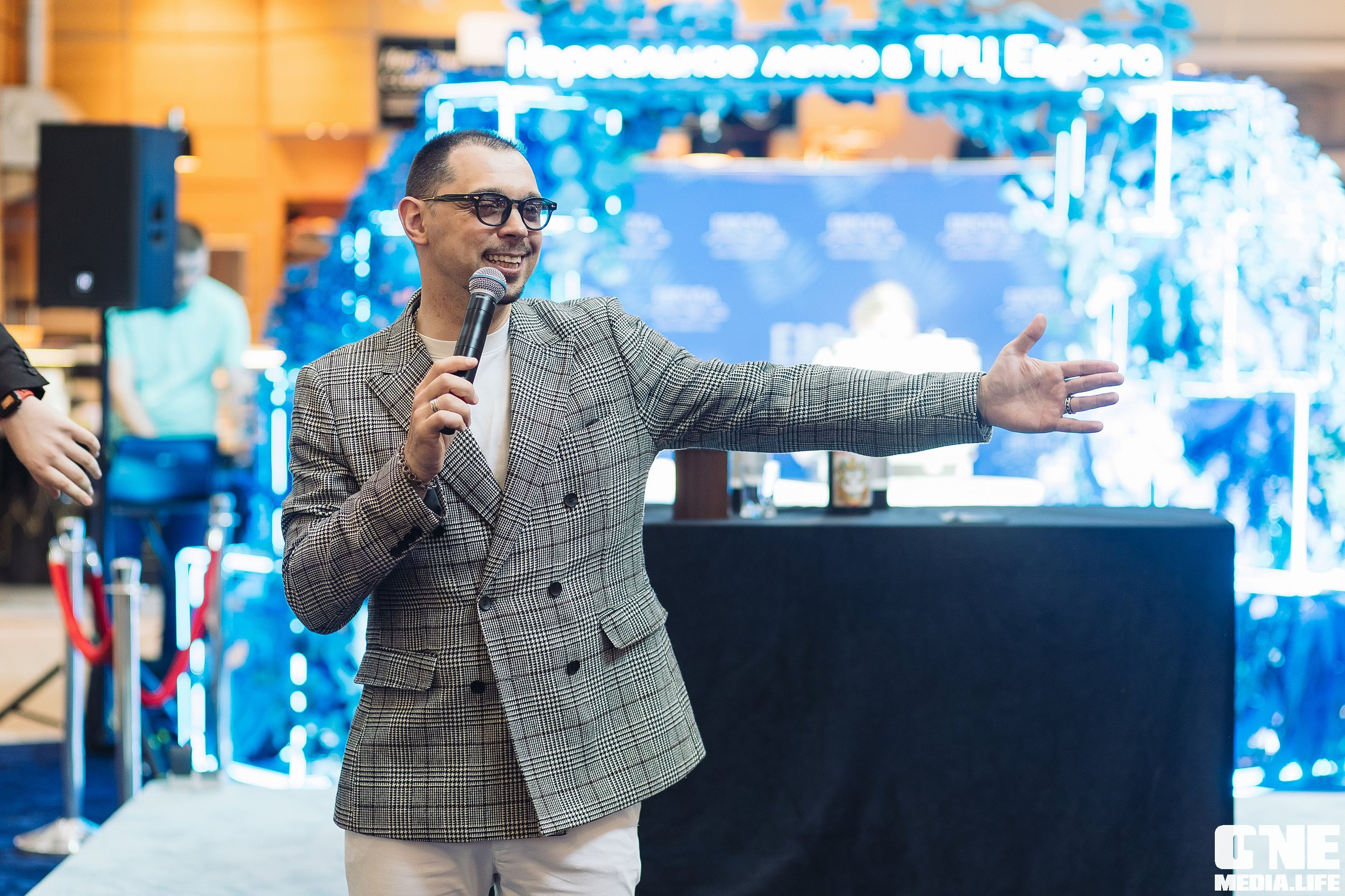 Автограф-сессия с Митей Фоминым. One Media Life: фоторепортажи, фотоотчеты с мероприятий и заведений