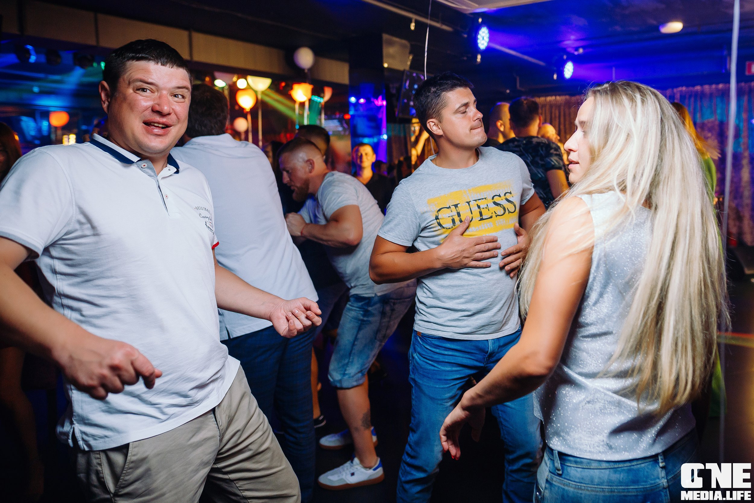 Фотоотчет из караоке-клуба Эйфория. One Media Life: фоторепортажи, фотоотчеты с мероприятий и заведений