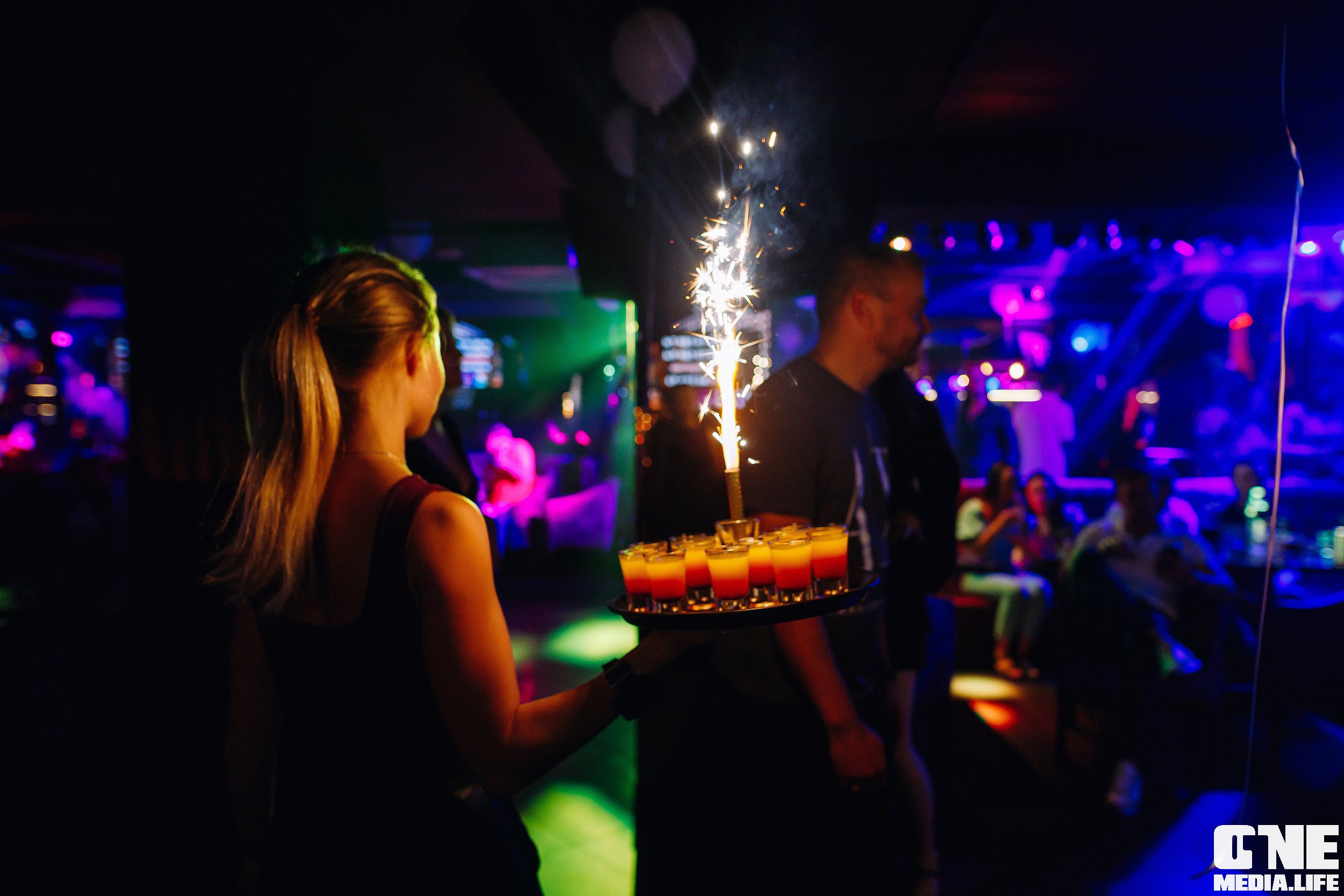 Фотоотчет из караоке-клуба Эйфория. One Media Life: фоторепортажи, фотоотчеты с мероприятий и заведений