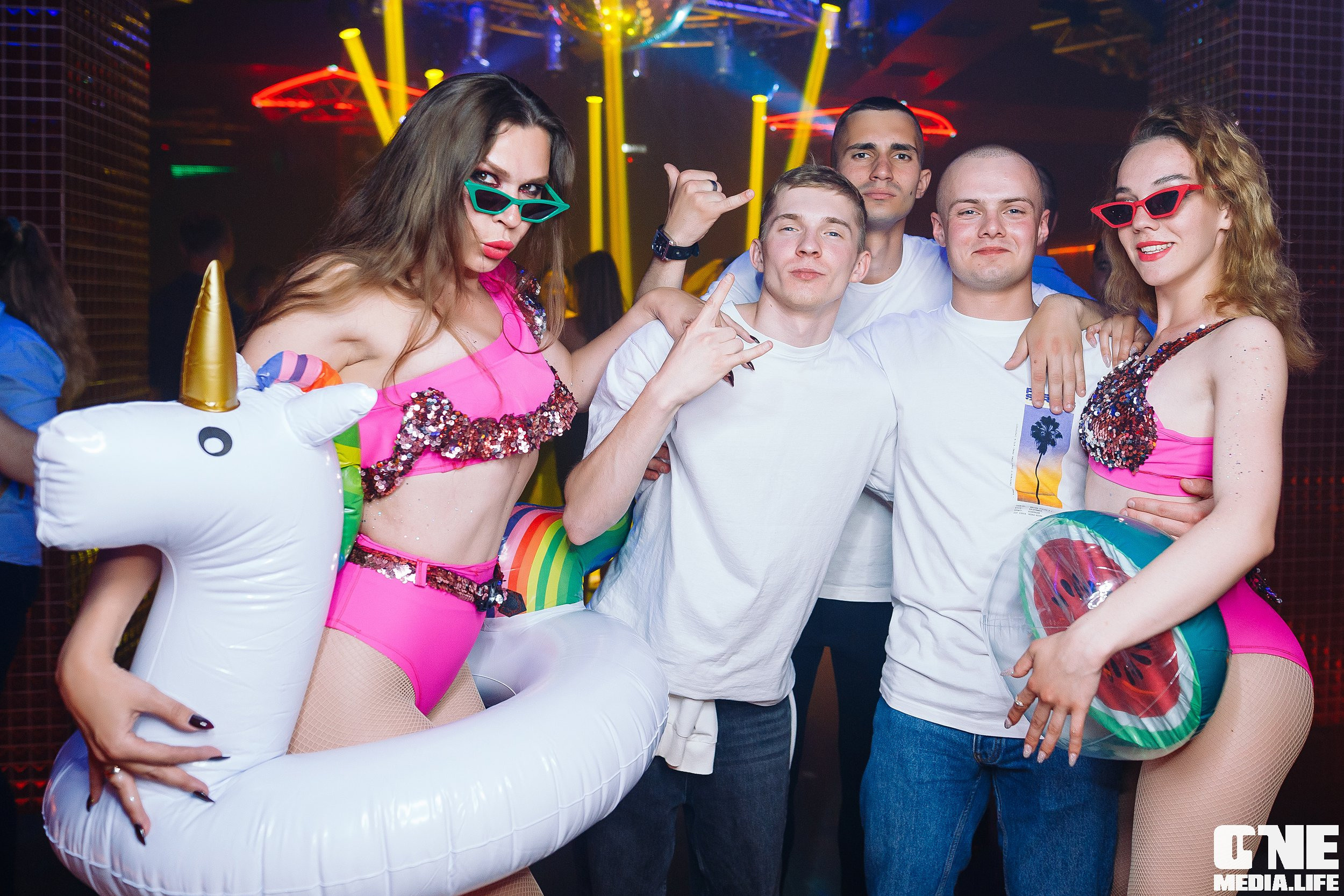 Фототчет из ночного клуба Планета. One Media Life: фоторепортажи, фотоотчеты с мероприятий и заведений