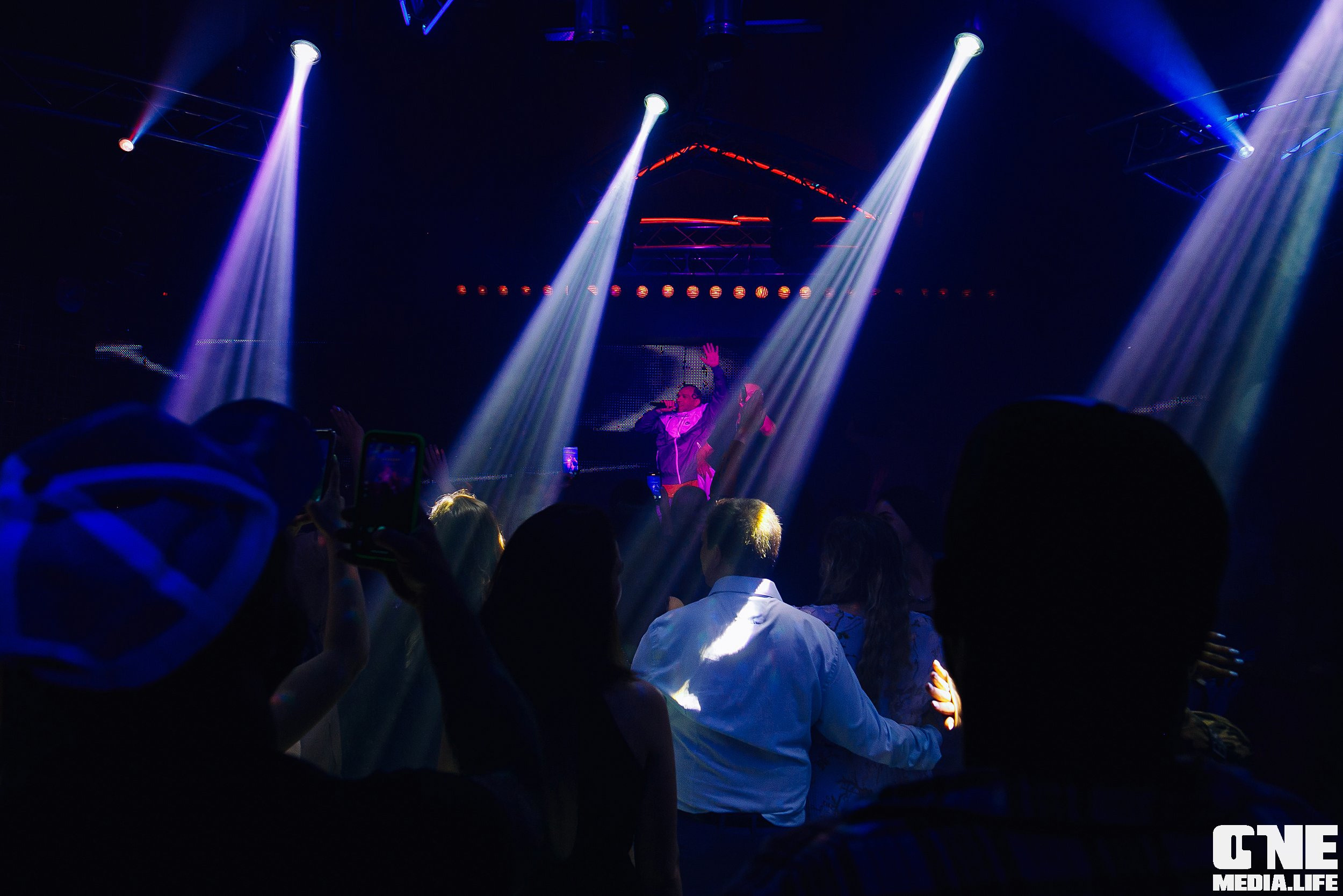 Фотоотчет с концерта Лигалайза в ночном клубе Планета. One Media Life: фоторепортажи, фотоотчеты с мероприятий и заведений