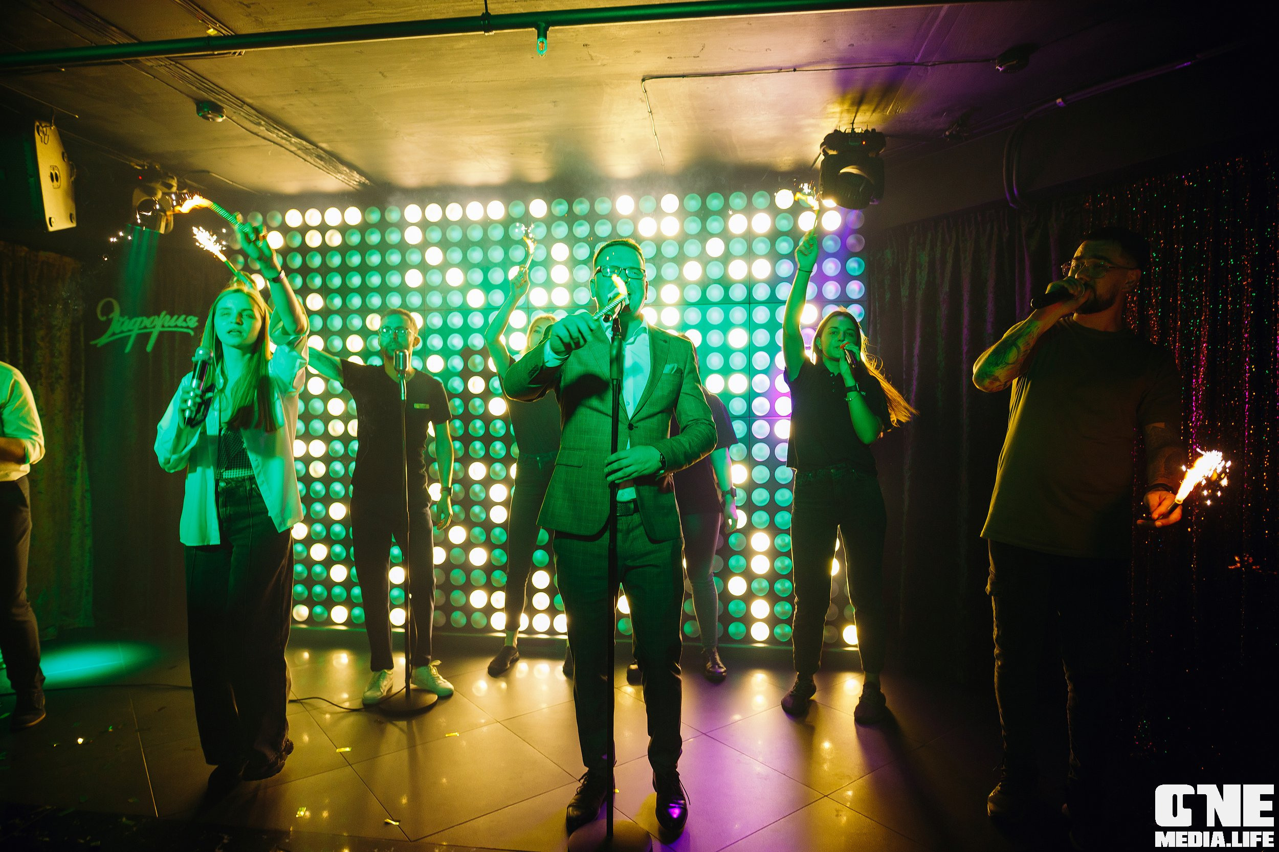 Фоторепортаж из караоке клуба Эйфория. One Media Life: фоторепортажи, фотоотчеты с мероприятий и заведений