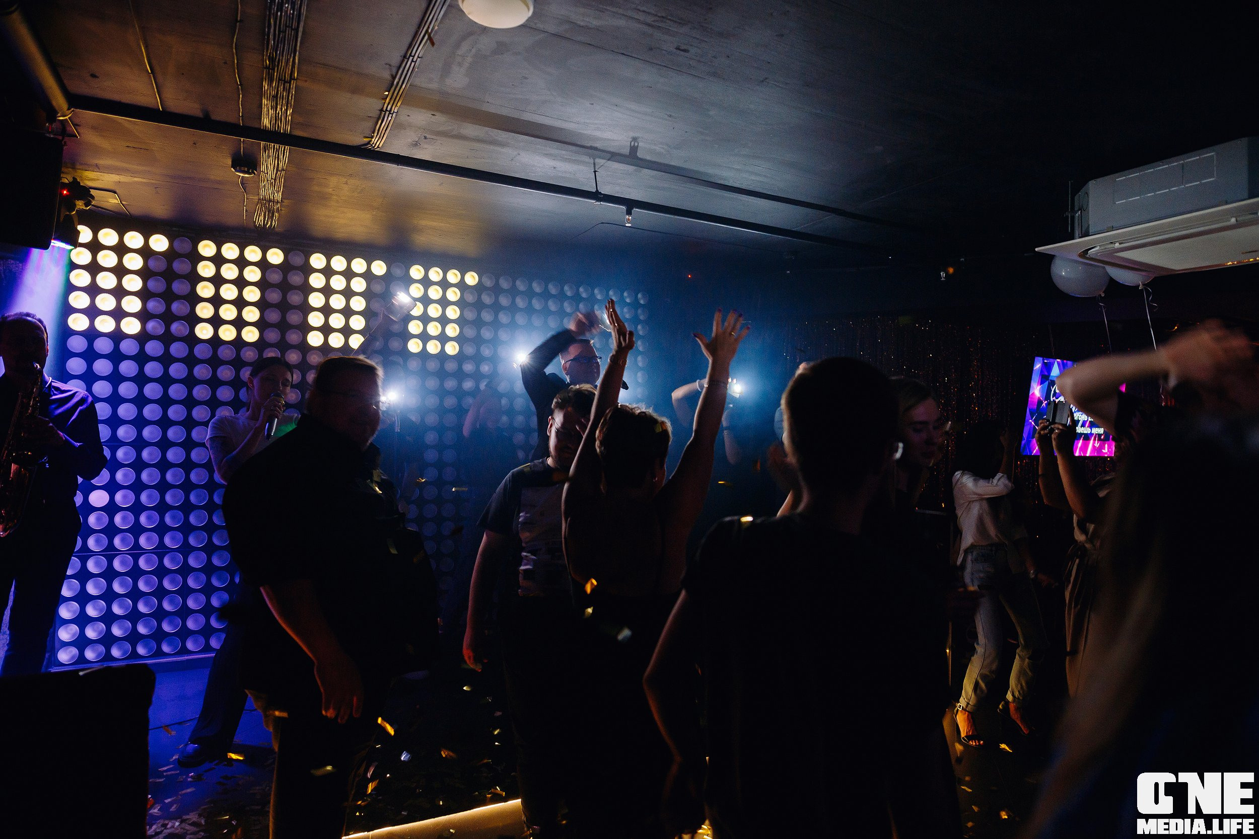 Фоторепортаж из караоке клуба Эйфория. One Media Life: фоторепортажи, фотоотчеты с мероприятий и заведений