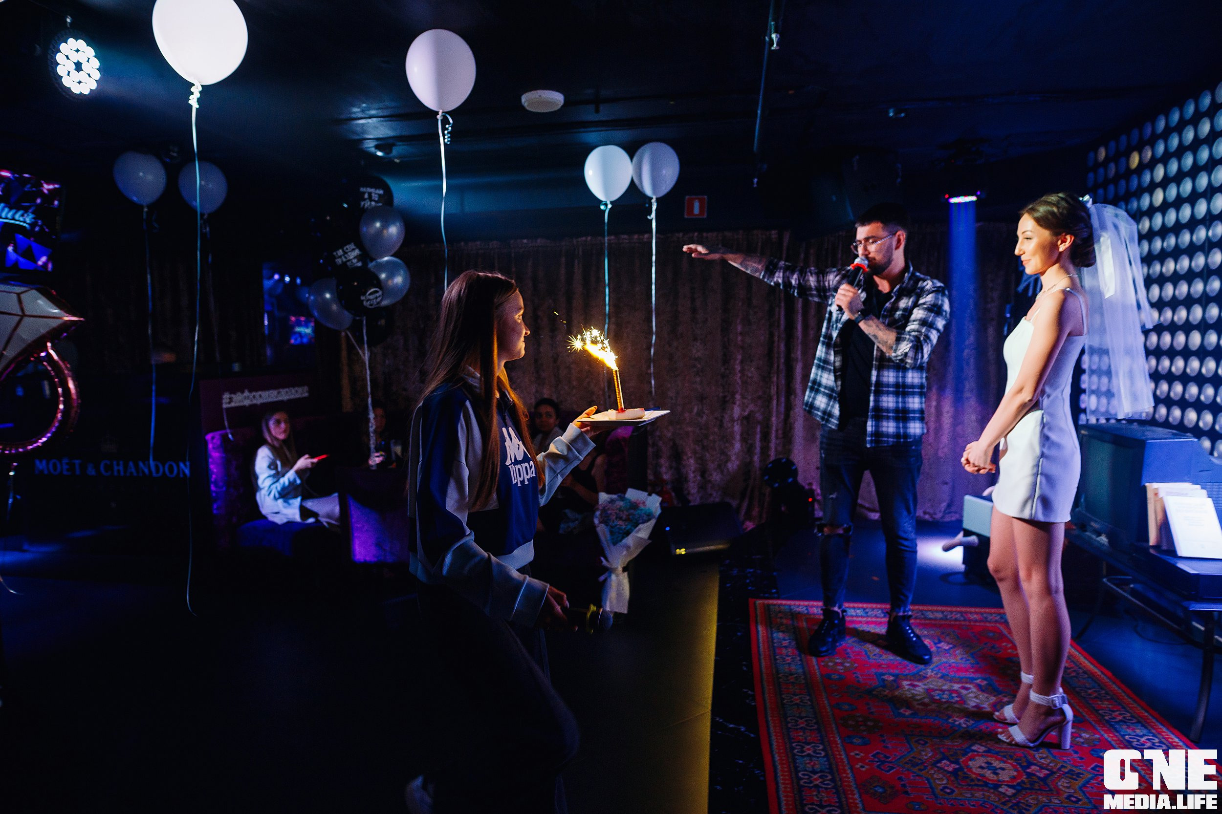 Фоторепортаж из караоке клуба Эйфория. One Media Life: фоторепортажи, фотоотчеты с мероприятий и заведений