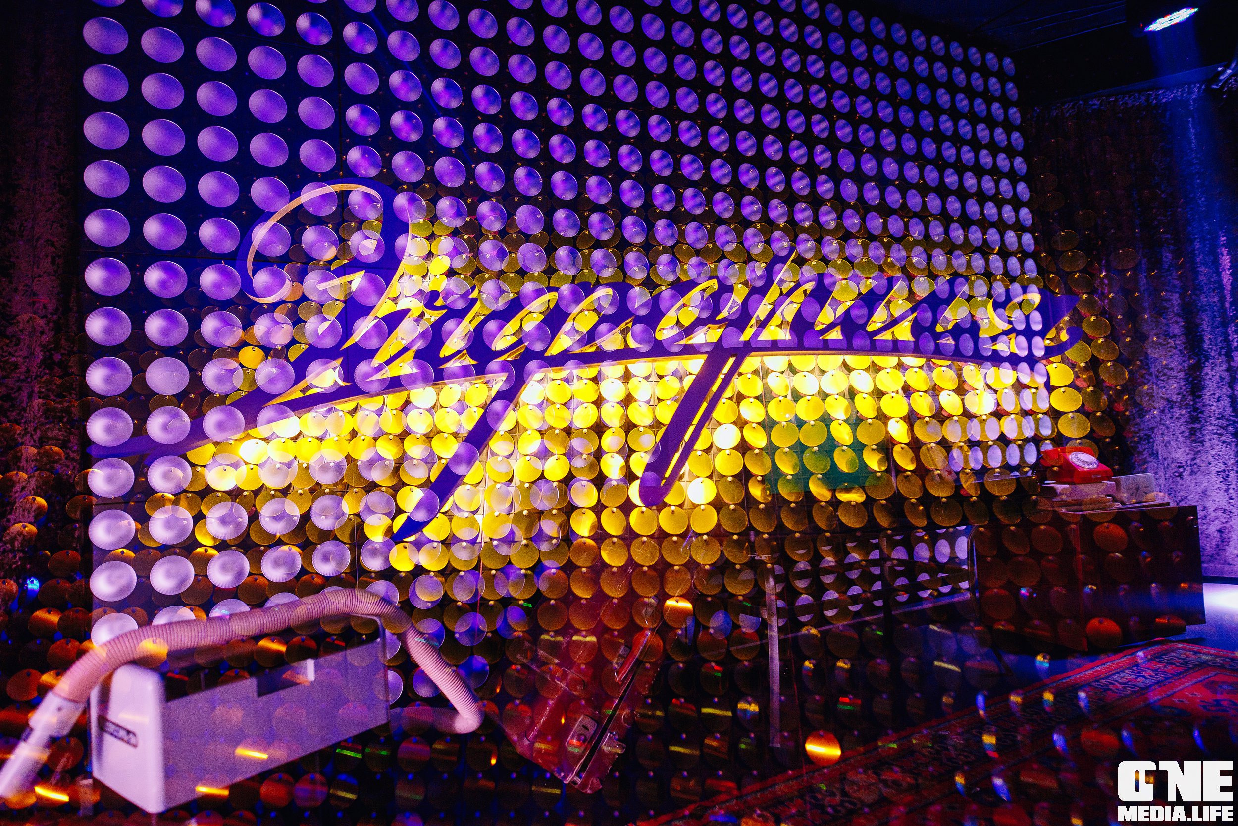 Фотоотчет из караоке-клуба Эйфория. One Media Life: фоторепортажи, фотоотчеты с мероприятий и заведений