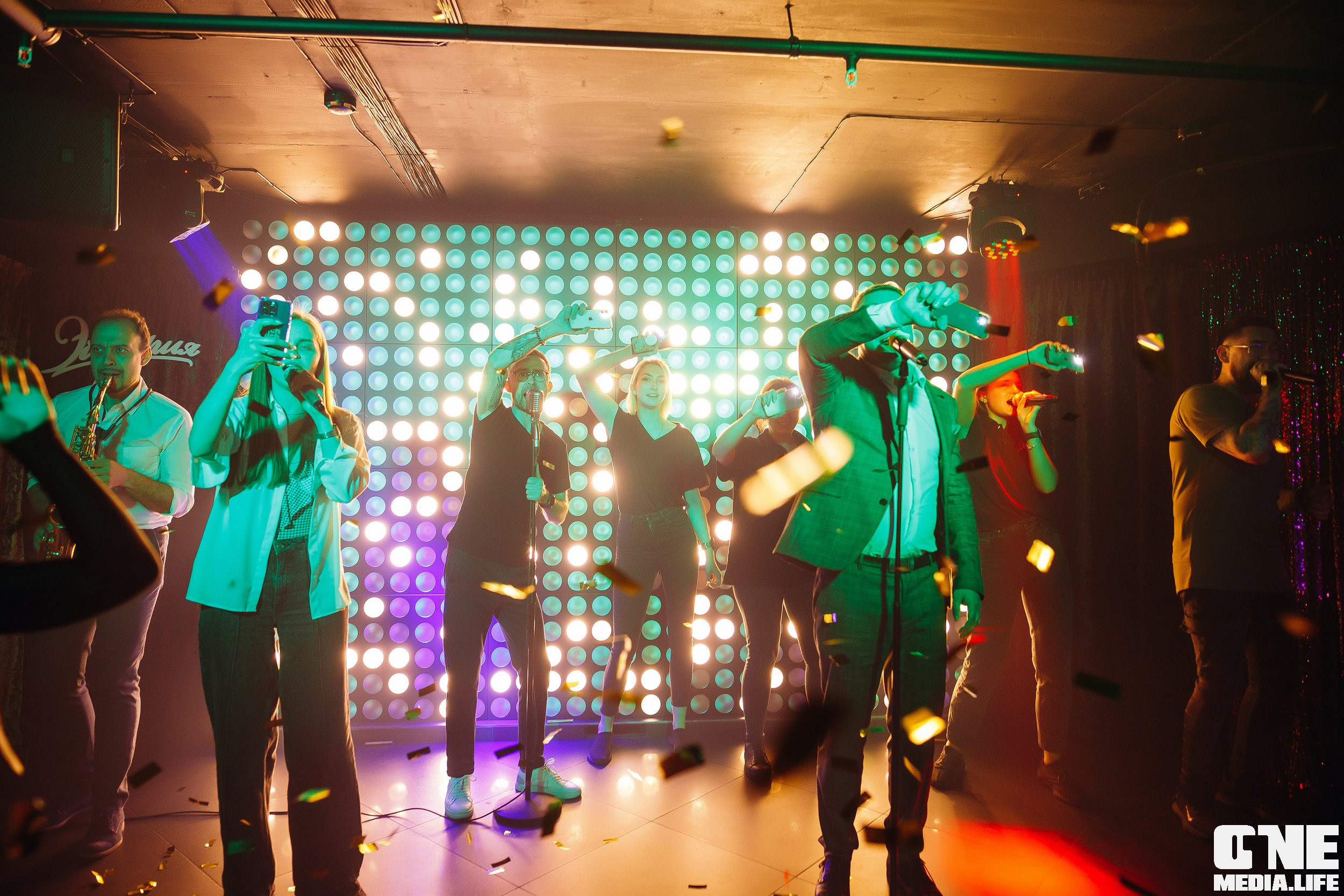 Фоторепортаж из караоке клуба Эйфория. One Media Life: фоторепортажи, фотоотчеты с мероприятий и заведений