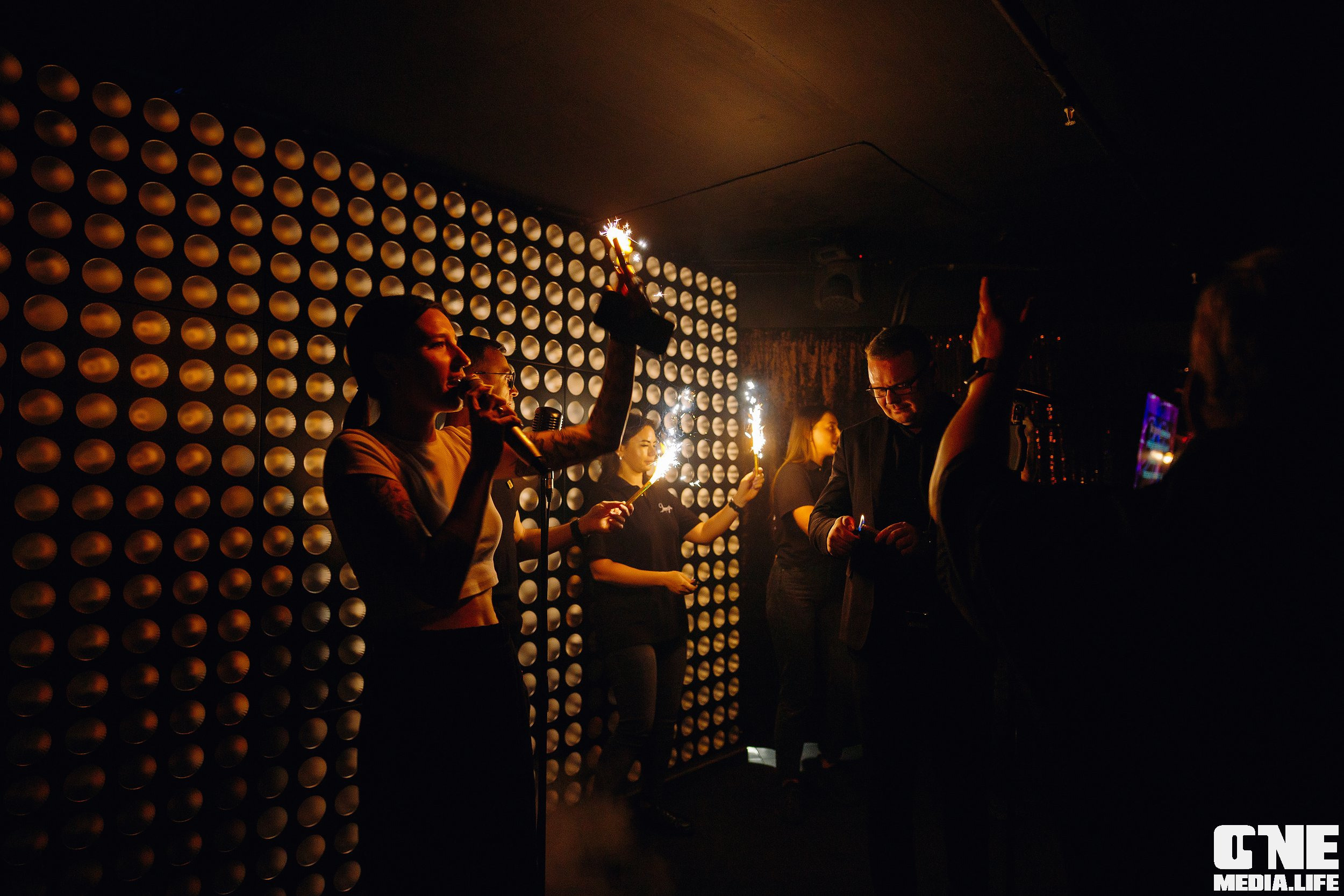 Фоторепортаж из караоке клуба Эйфория. One Media Life: фоторепортажи, фотоотчеты с мероприятий и заведений