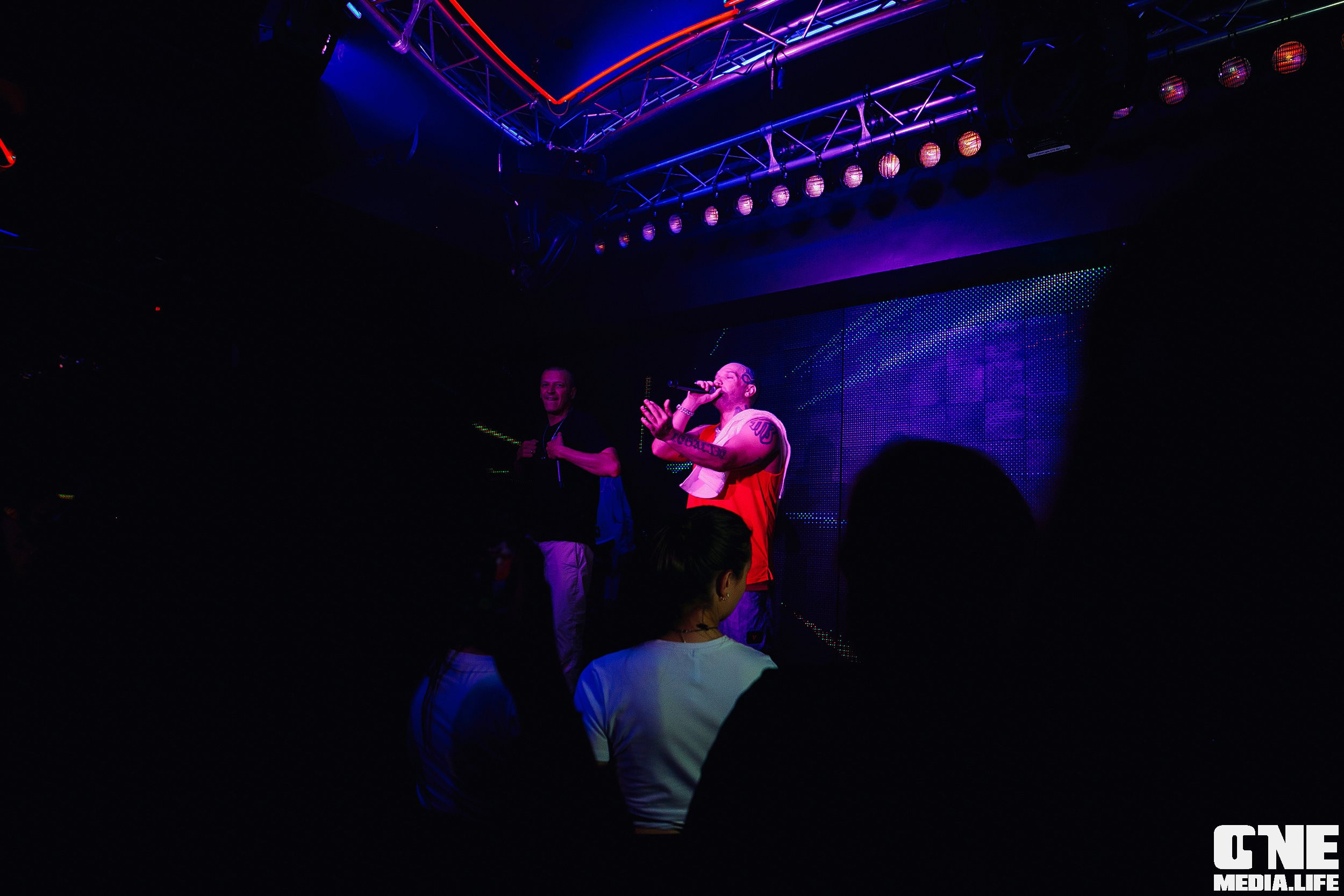 Фотоотчет с концерта Лигалайза в ночном клубе Планета. One Media Life: фоторепортажи, фотоотчеты с мероприятий и заведений