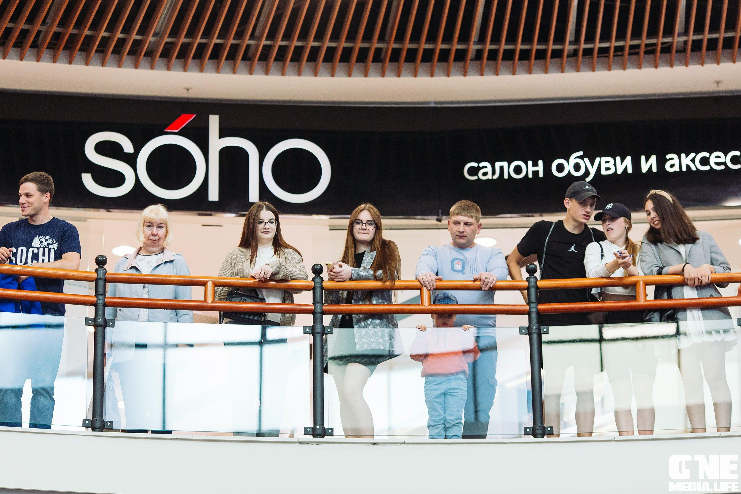 Фотоотчет с «Твой настоящий выпускной» в ТРЦ Европа. One Media Life: фоторепортажи, фотоотчеты с мероприятий и заведений