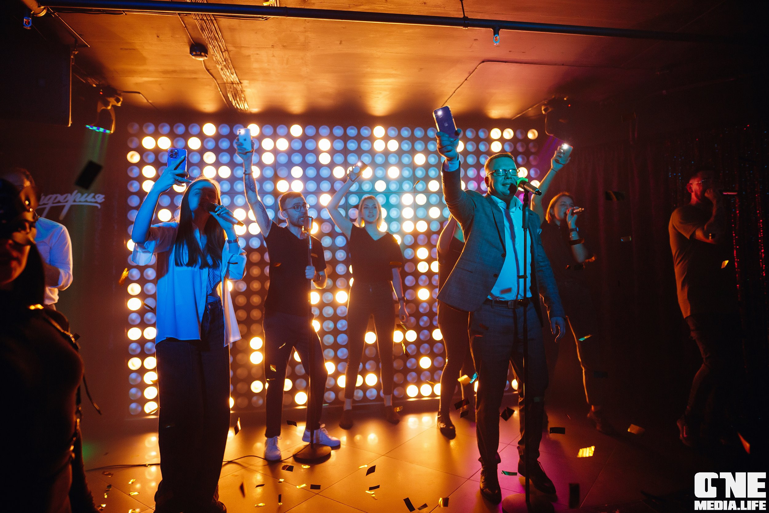 Фоторепортаж из караоке клуба Эйфория. One Media Life: фоторепортажи, фотоотчеты с мероприятий и заведений