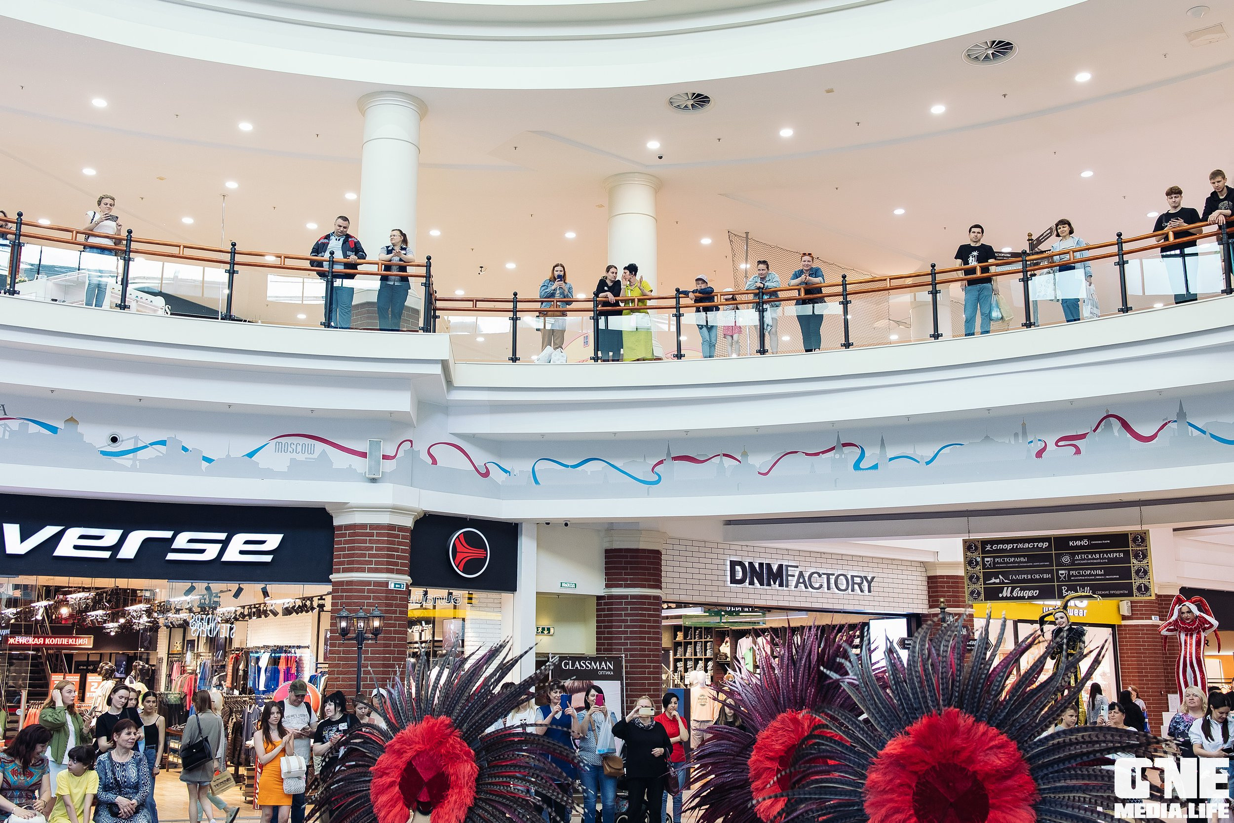 Автограф-сессия с Митей Фоминым. One Media Life: фоторепортажи, фотоотчеты с мероприятий и заведений