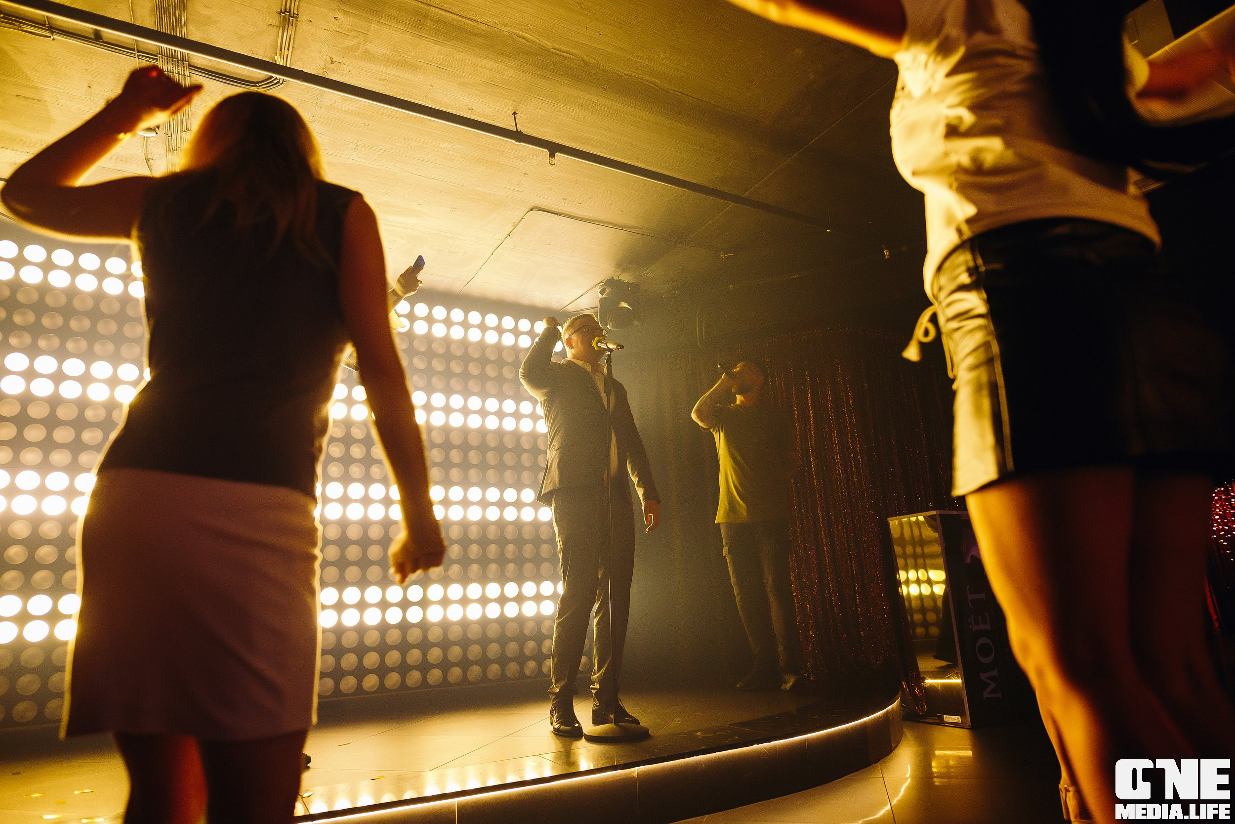 Фоторепортаж из караоке клуба Эйфория. One Media Life: фоторепортажи, фотоотчеты с мероприятий и заведений