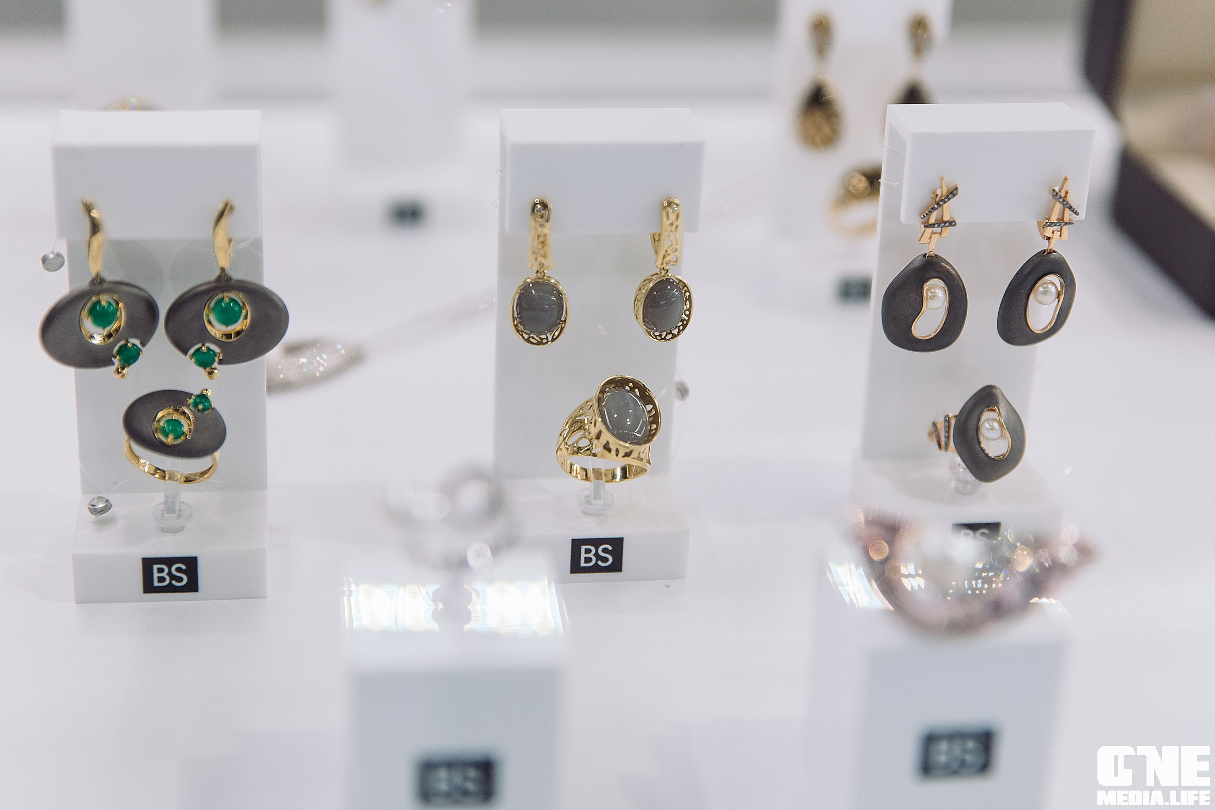 Фоторепортаж с вечеринки LORAGOLD jewelry. One Media Life: фоторепортажи, фотоотчеты с мероприятий и заведений