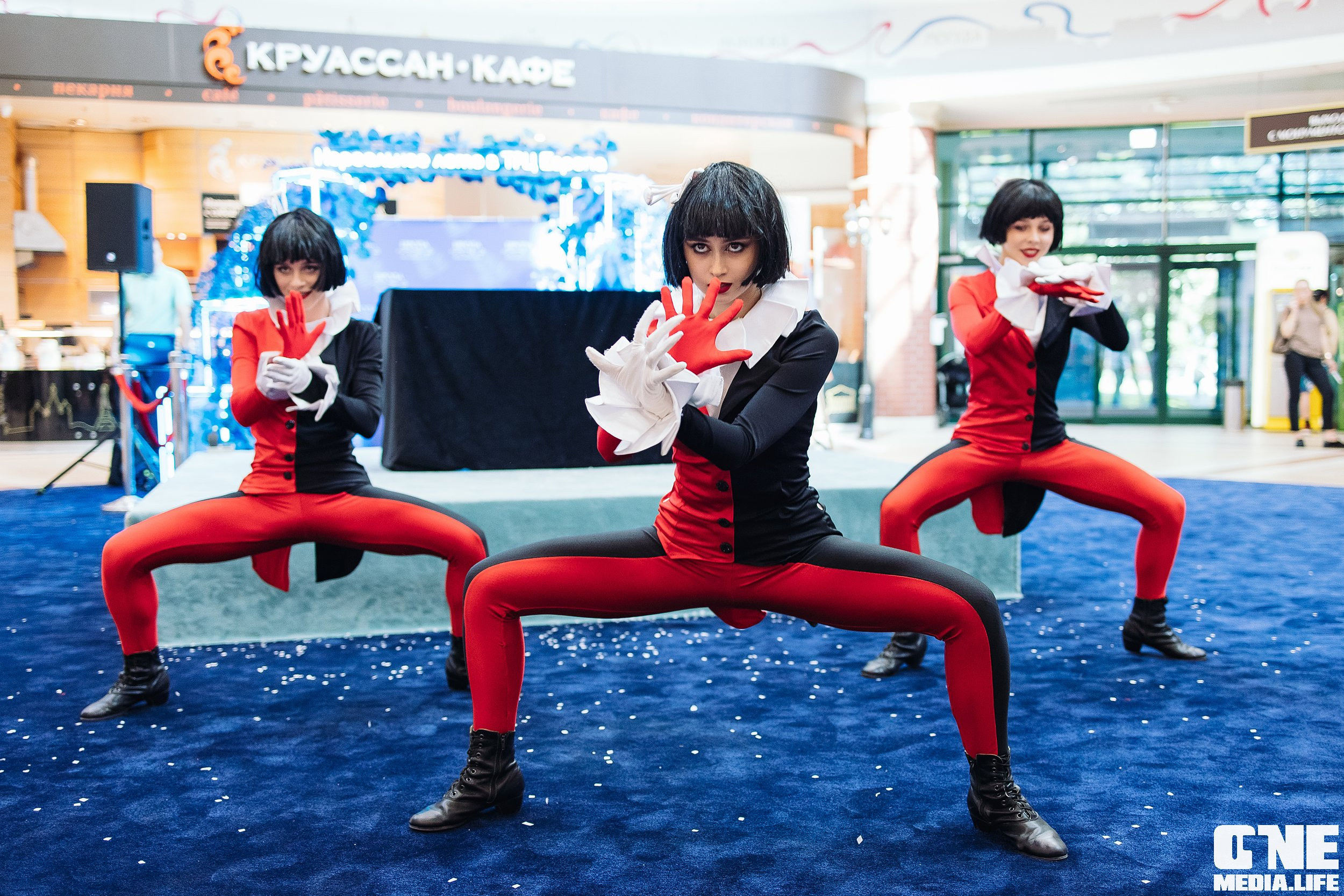 Автограф-сессия с Митей Фоминым. One Media Life: фоторепортажи, фотоотчеты с мероприятий и заведений