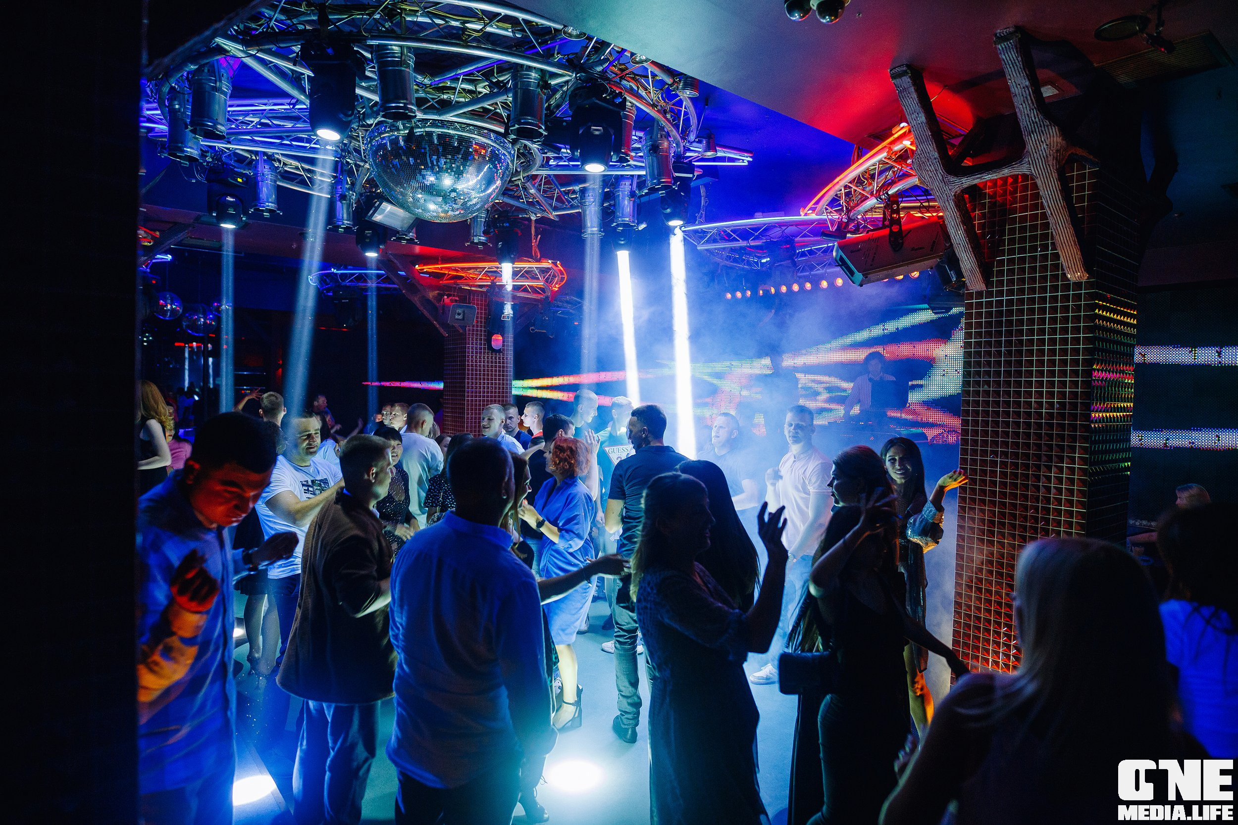 Фоторепортаж из ночного клуба Планета. One Media Life: фоторепортажи, фотоотчеты с мероприятий и заведений