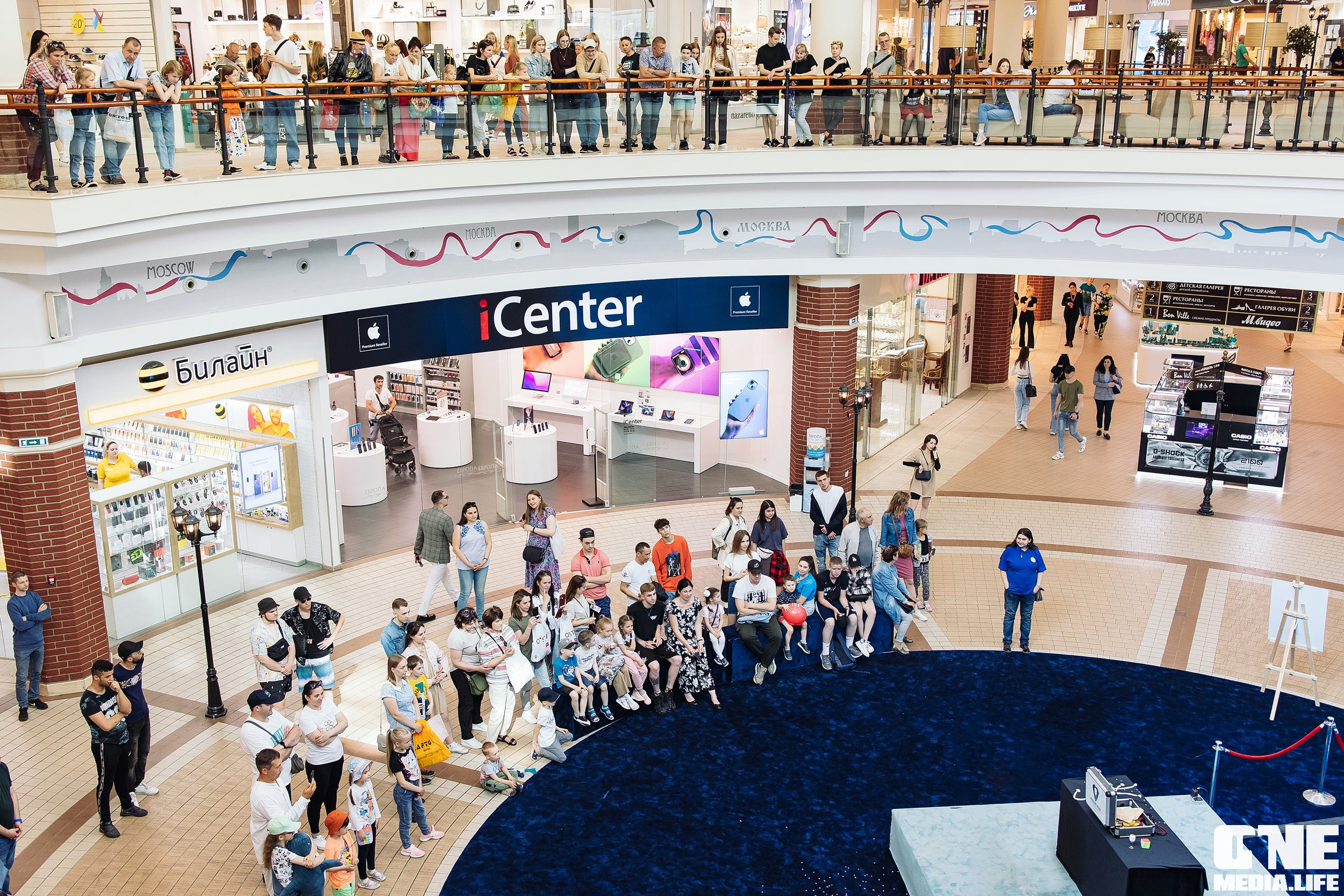 Автограф-сессия с Митей Фоминым. One Media Life: фоторепортажи, фотоотчеты с мероприятий и заведений