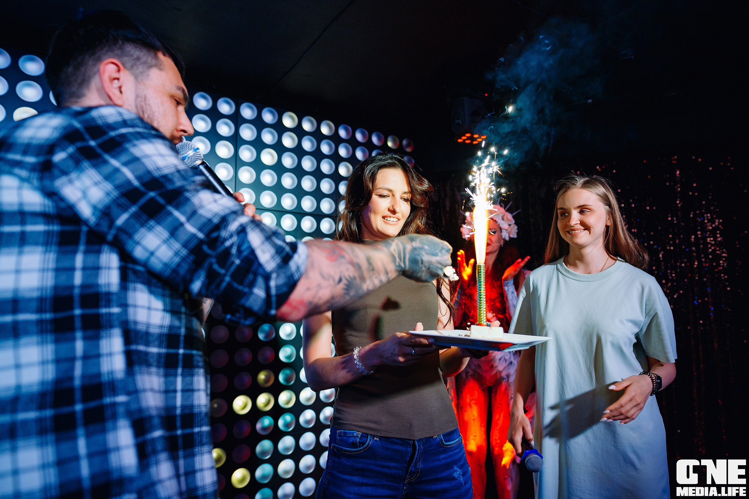 Фоторепортаж из караоке-клуба Эйфория. One Media Life: фоторепортажи, фотоотчеты с мероприятий и заведений