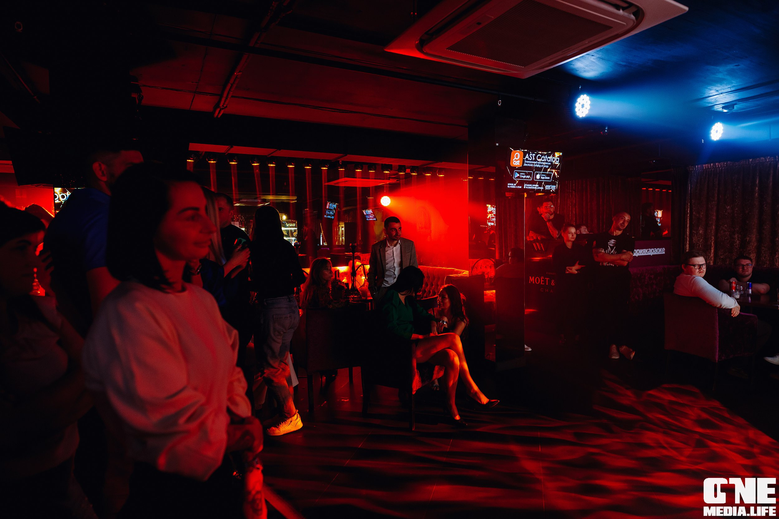 Фоторепортаж из караоке клуба Эйфория. One Media Life: фоторепортажи, фотоотчеты с мероприятий и заведений