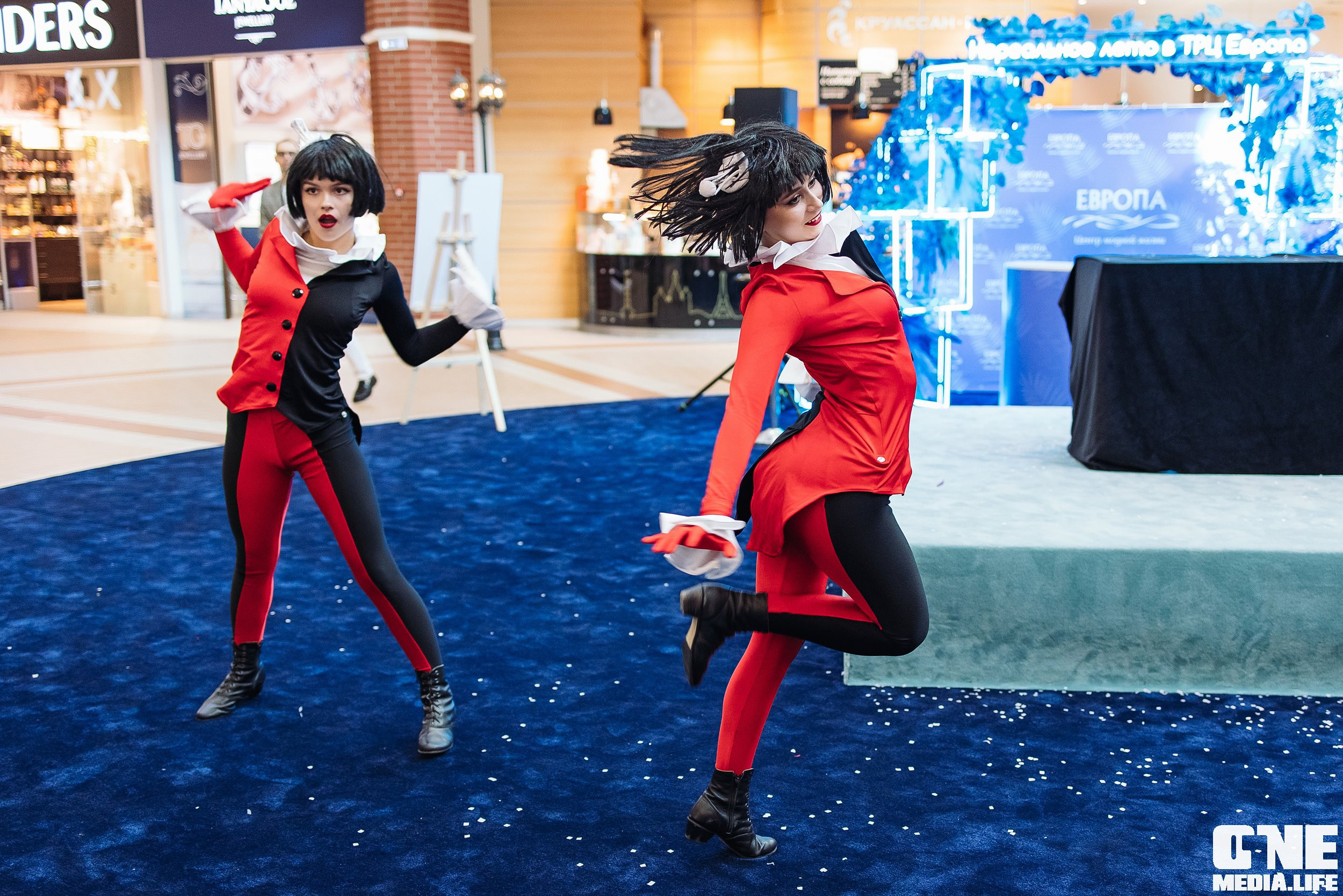 Автограф-сессия с Митей Фоминым. One Media Life: фоторепортажи, фотоотчеты с мероприятий и заведений