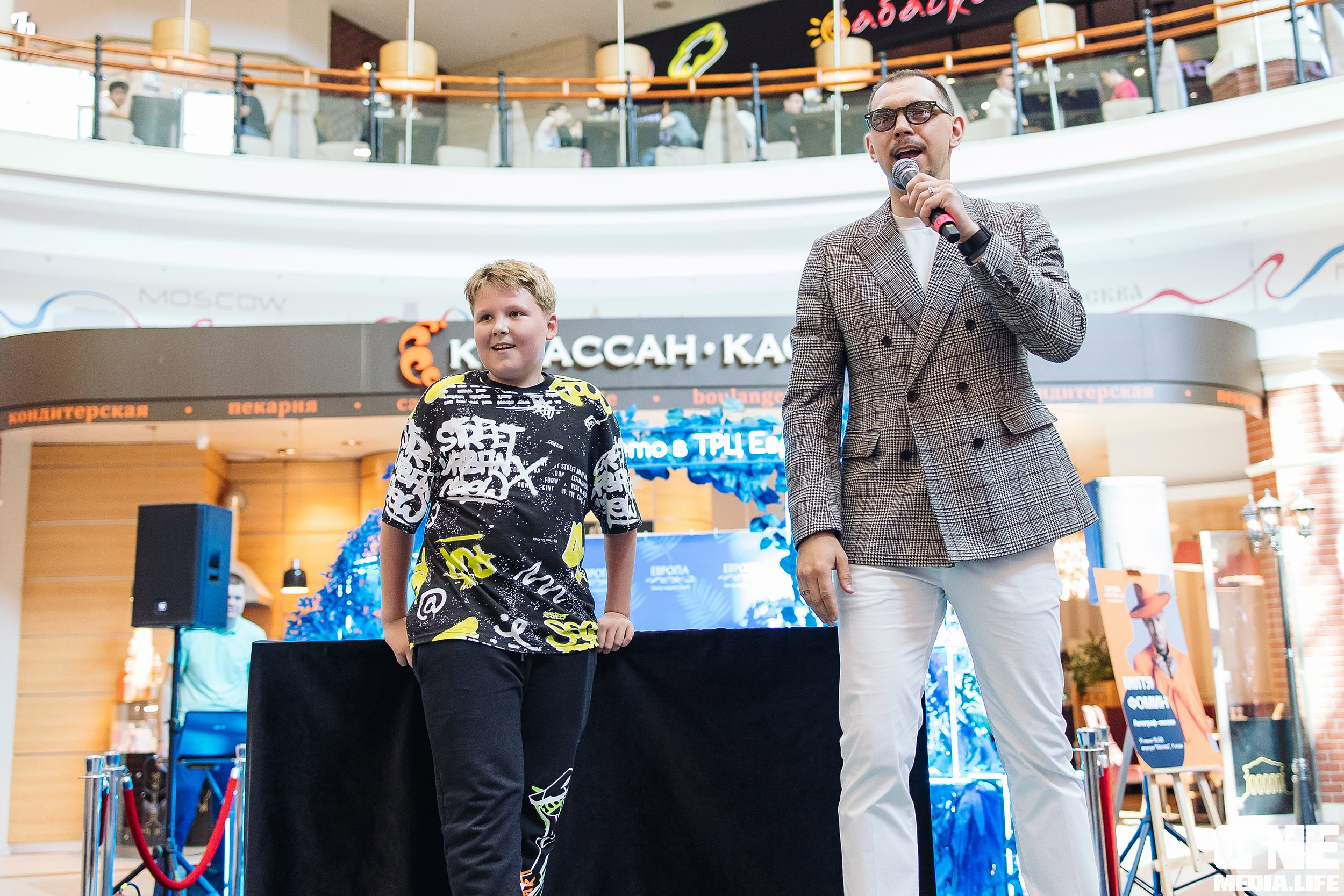 Автограф-сессия с Митей Фоминым. One Media Life: фоторепортажи, фотоотчеты с мероприятий и заведений