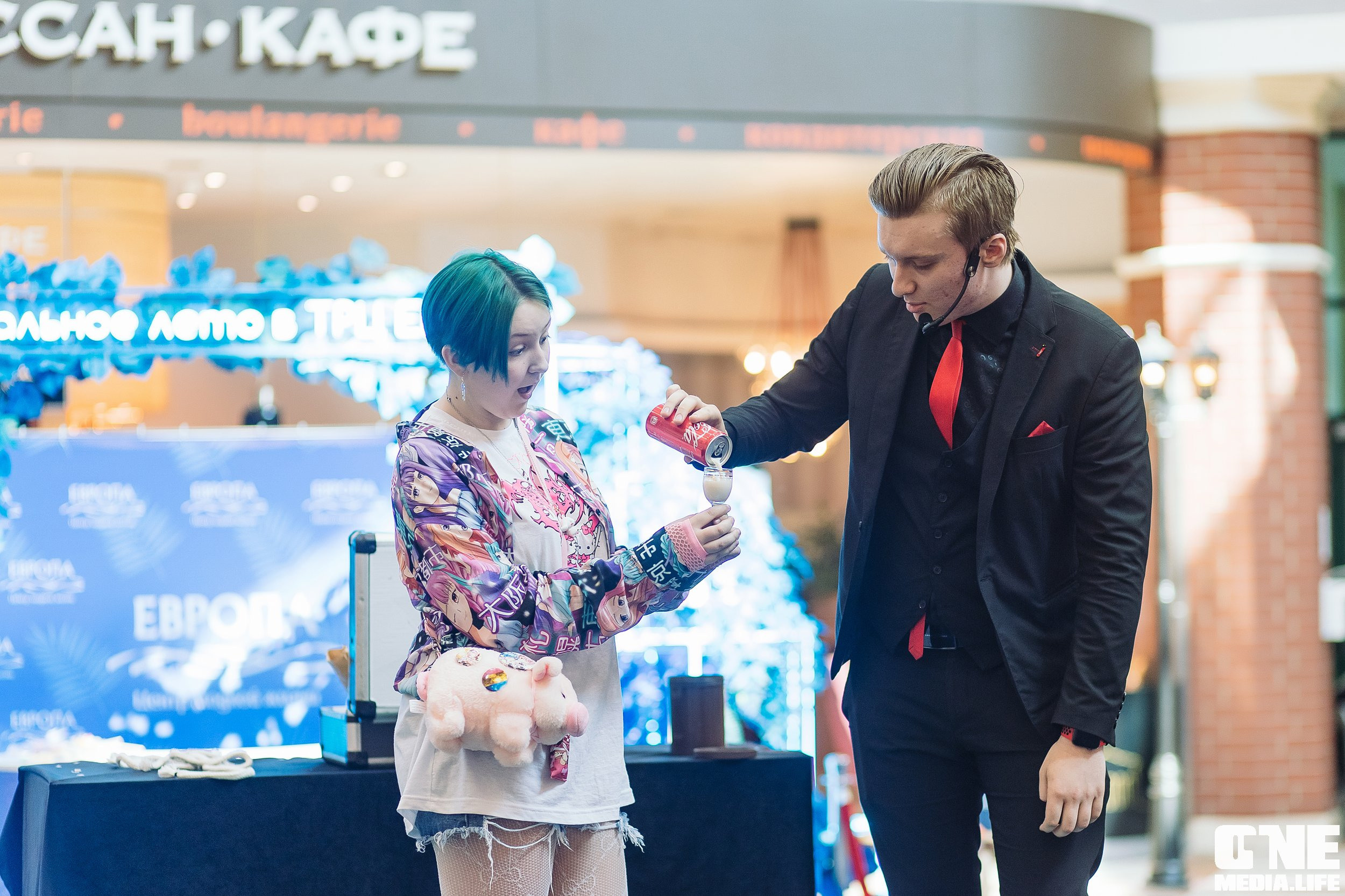 Автограф-сессия с Митей Фоминым. One Media Life: фоторепортажи, фотоотчеты с мероприятий и заведений