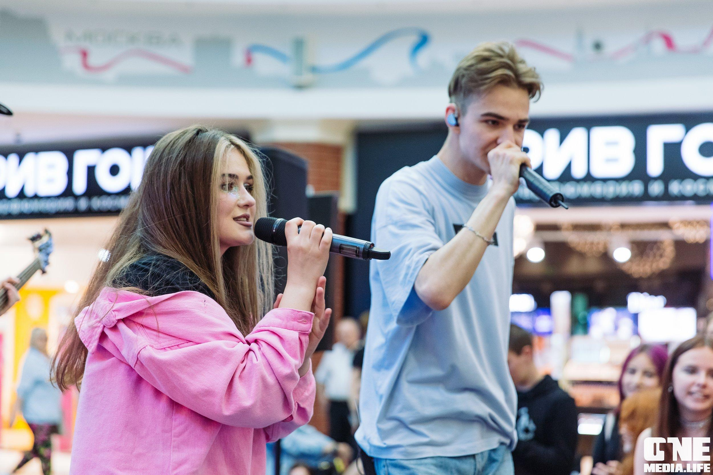 Фотоотчет с «Твой настоящий выпускной» в ТРЦ Европа. One Media Life: фоторепортажи, фотоотчеты с мероприятий и заведений