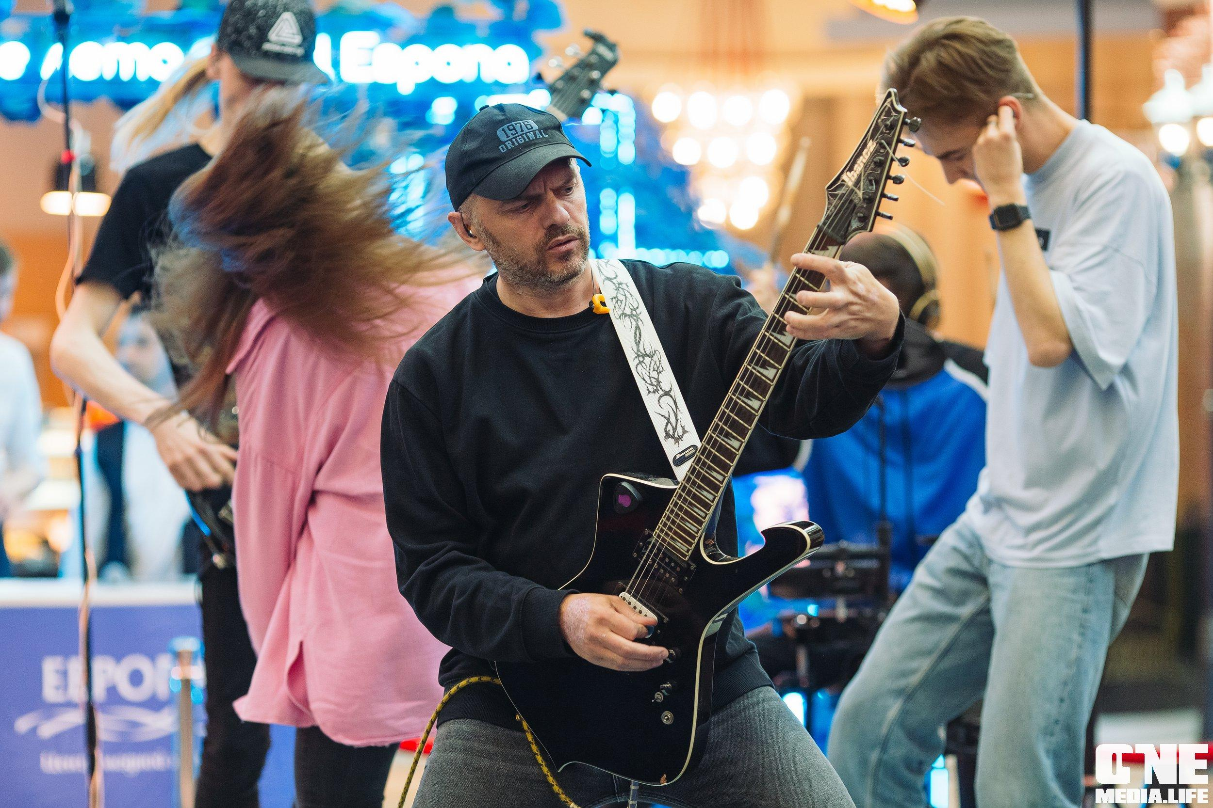 Фотоотчет с «Твой настоящий выпускной» в ТРЦ Европа. One Media Life: фоторепортажи, фотоотчеты с мероприятий и заведений