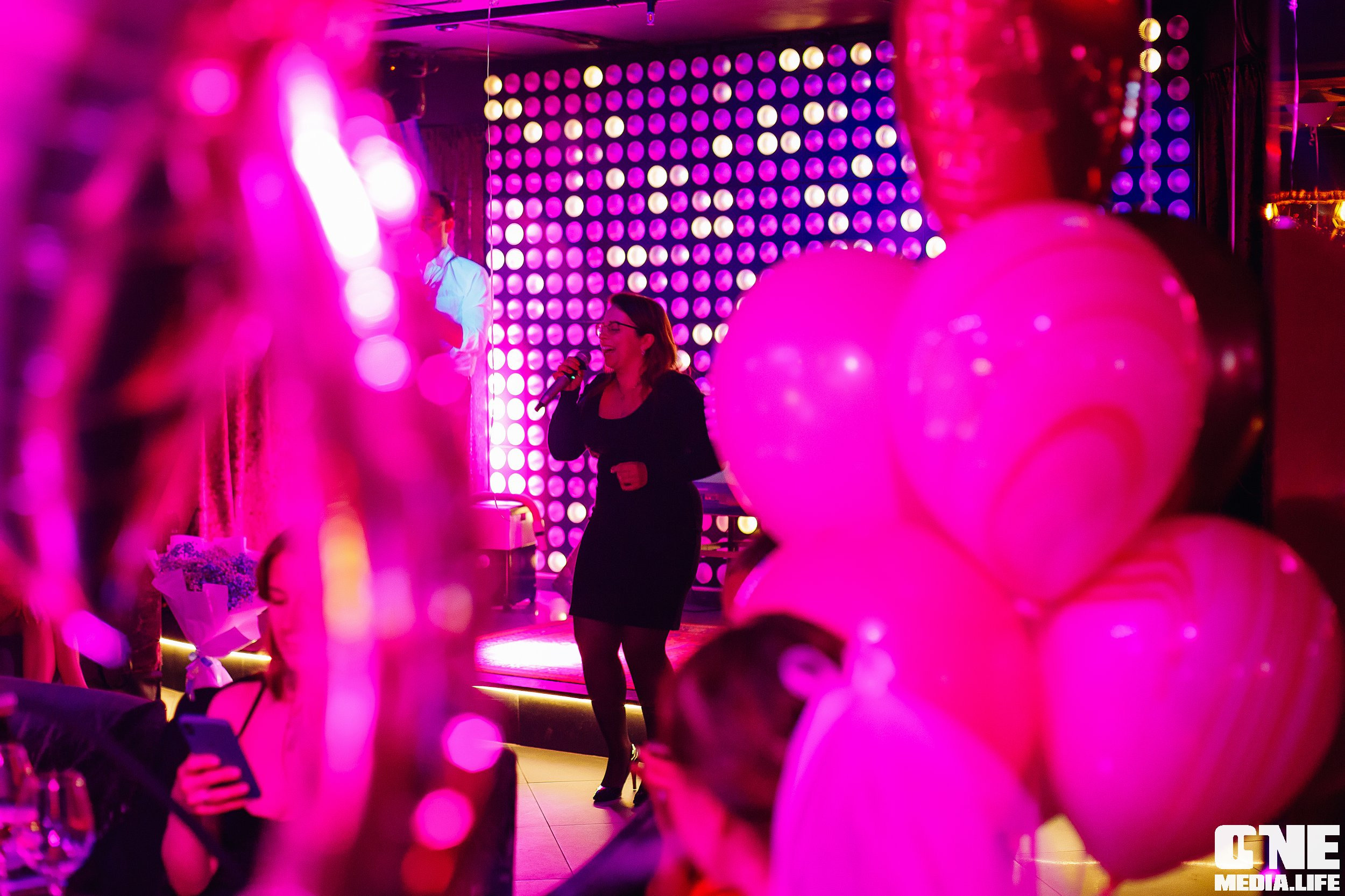 Фоторепортаж из караоке клуба Эйфория. One Media Life: фоторепортажи, фотоотчеты с мероприятий и заведений