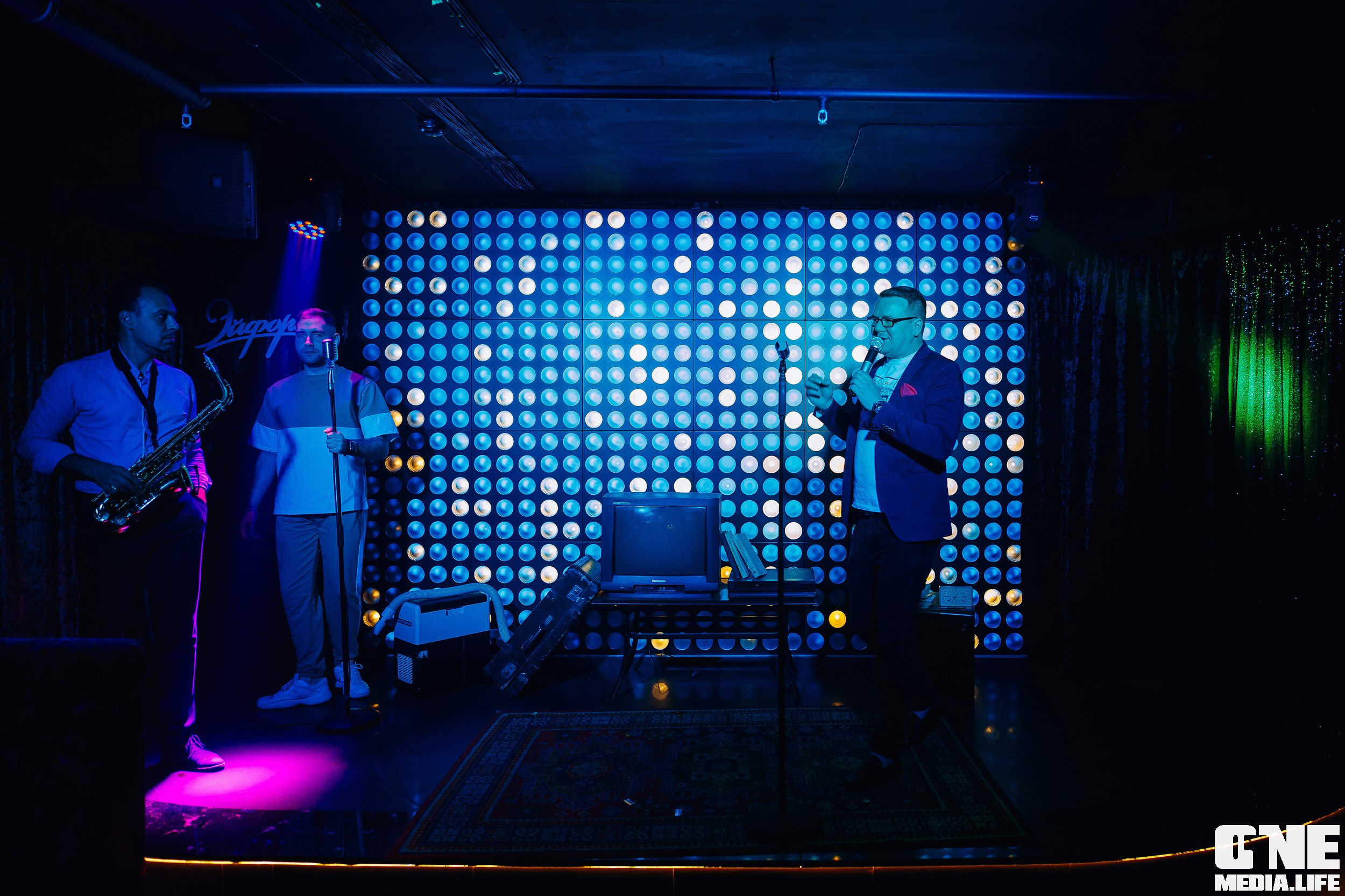 Фотоотчет из караоке-клуба Эйфория. One Media Life: фоторепортажи, фотоотчеты с мероприятий и заведений