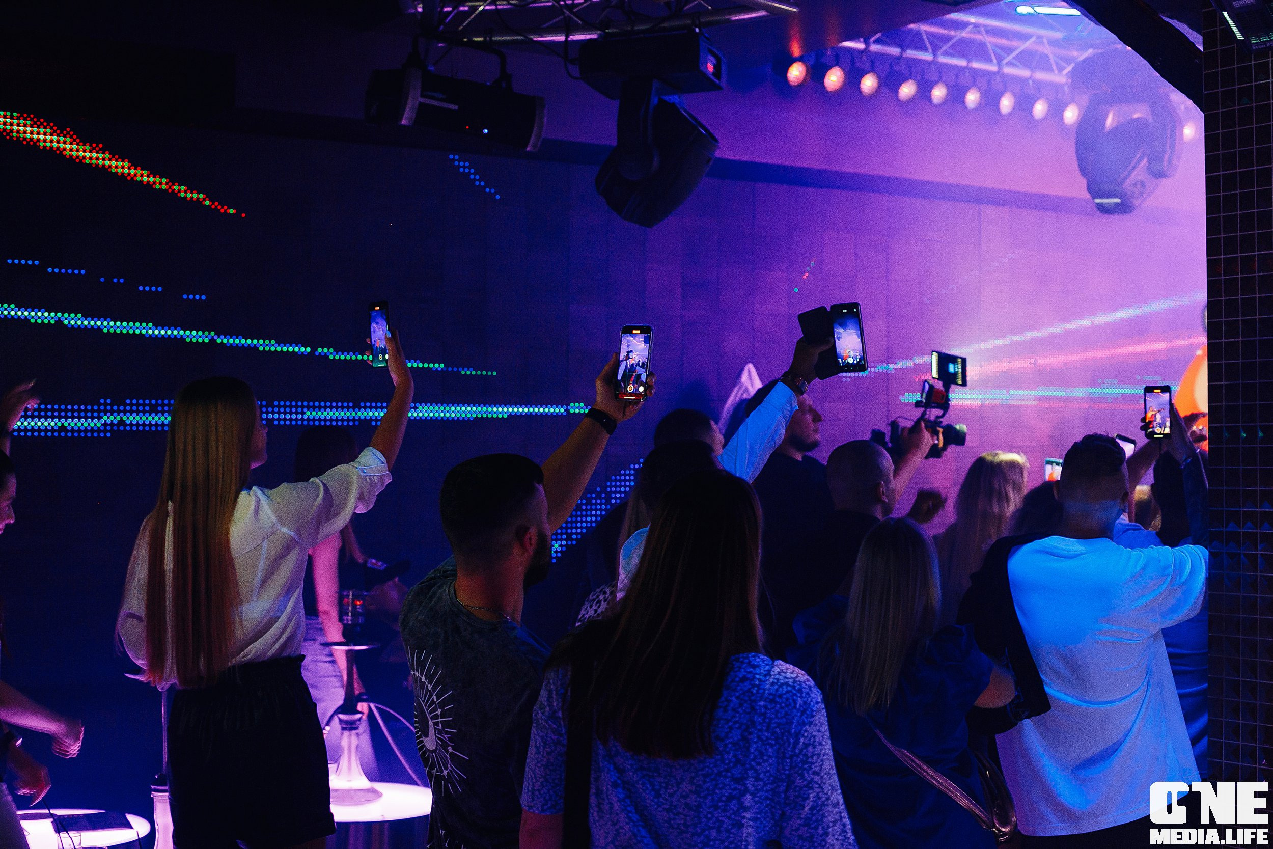 Фотоотчет с концерта Лигалайза в ночном клубе Планета. One Media Life: фоторепортажи, фотоотчеты с мероприятий и заведений