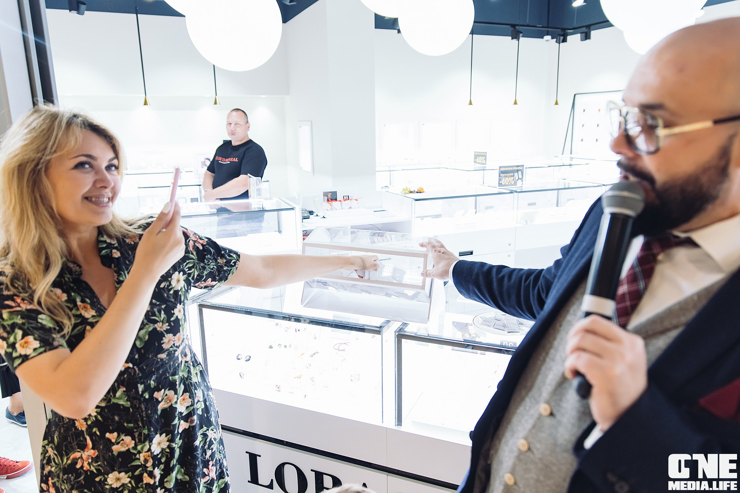 Фоторепортаж с вечеринки LORAGOLD jewelry. One Media Life: фоторепортажи, фотоотчеты с мероприятий и заведений