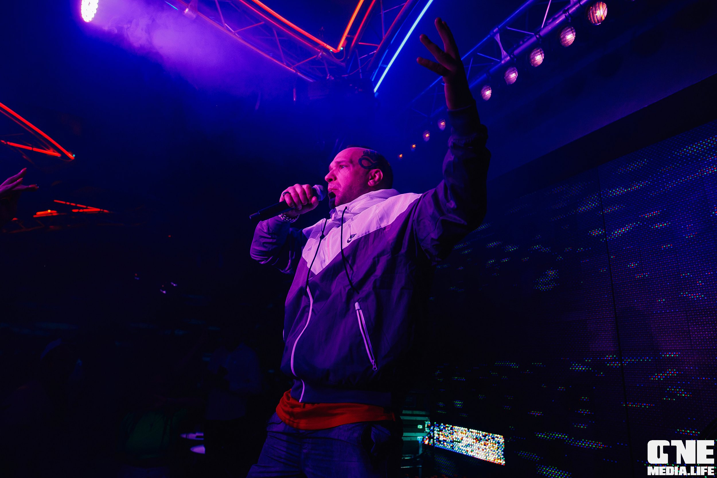 Фотоотчет с концерта Лигалайза в ночном клубе Планета. One Media Life: фоторепортажи, фотоотчеты с мероприятий и заведений