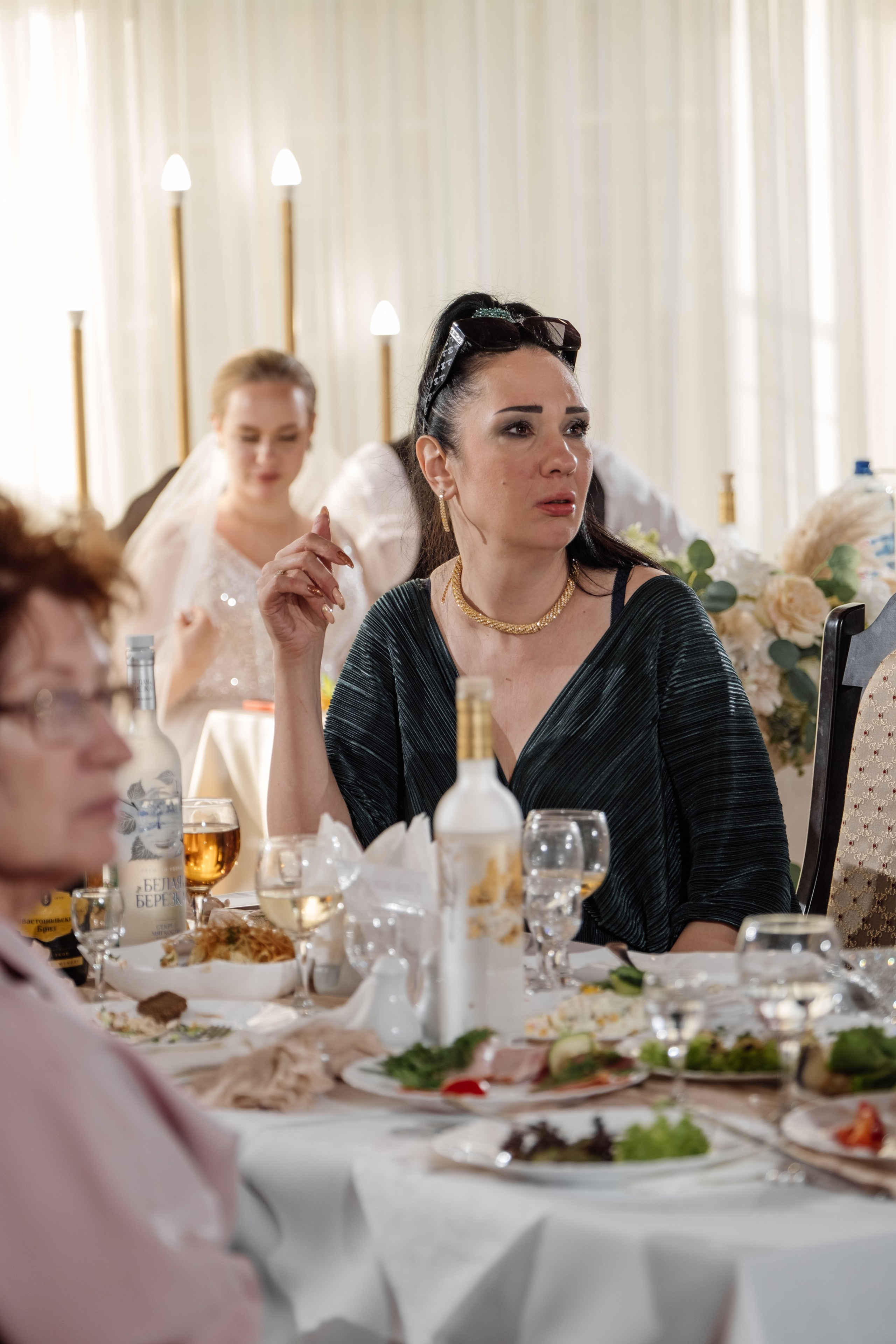 Свадебный ретопртаж. Профессиональная фотосъемка в Крыму. Натуральные эмоции и живые кадры. Забронируйте дату прямо сейчас!