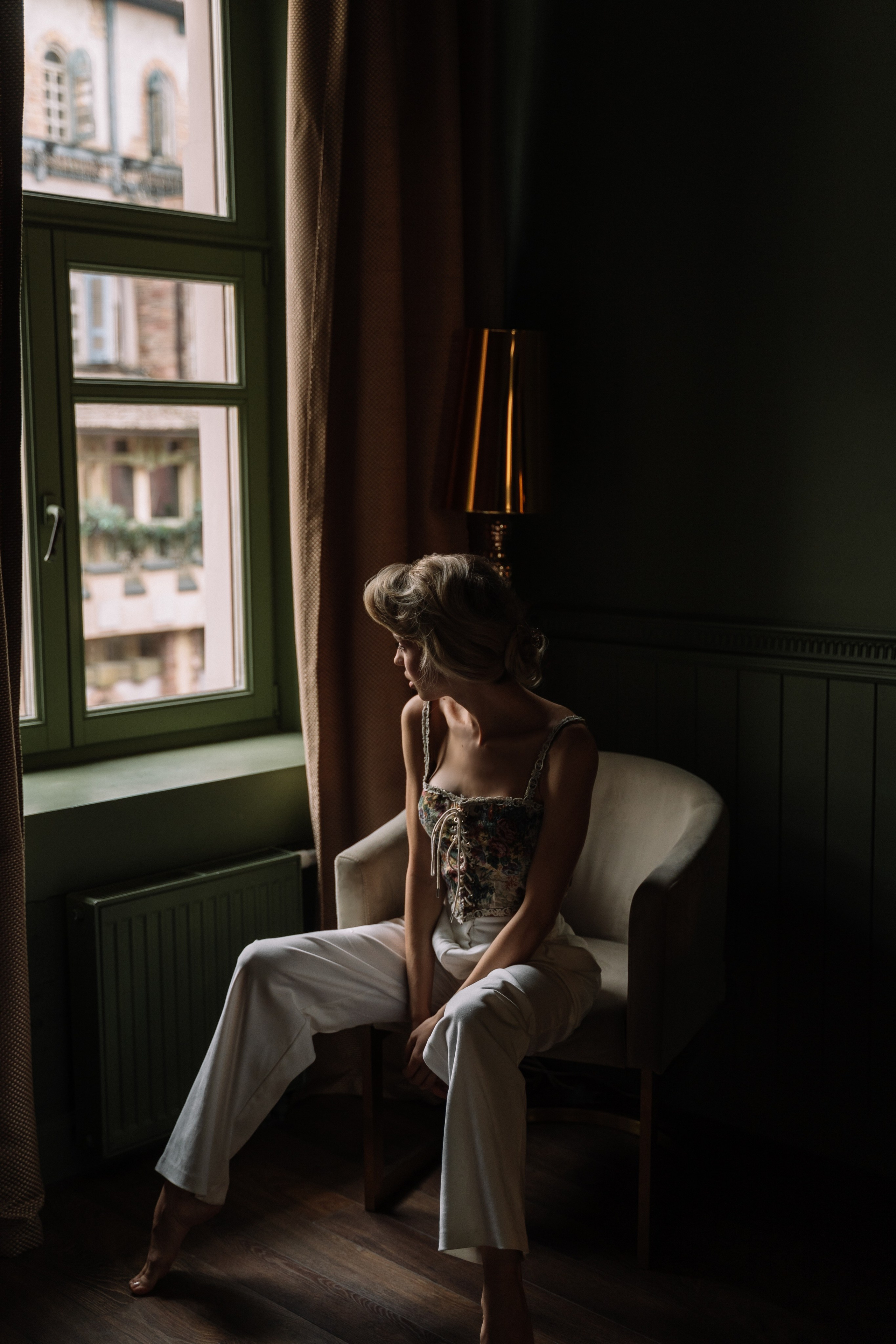 Будуарная история в отеле. Портретный фотограф в Москве