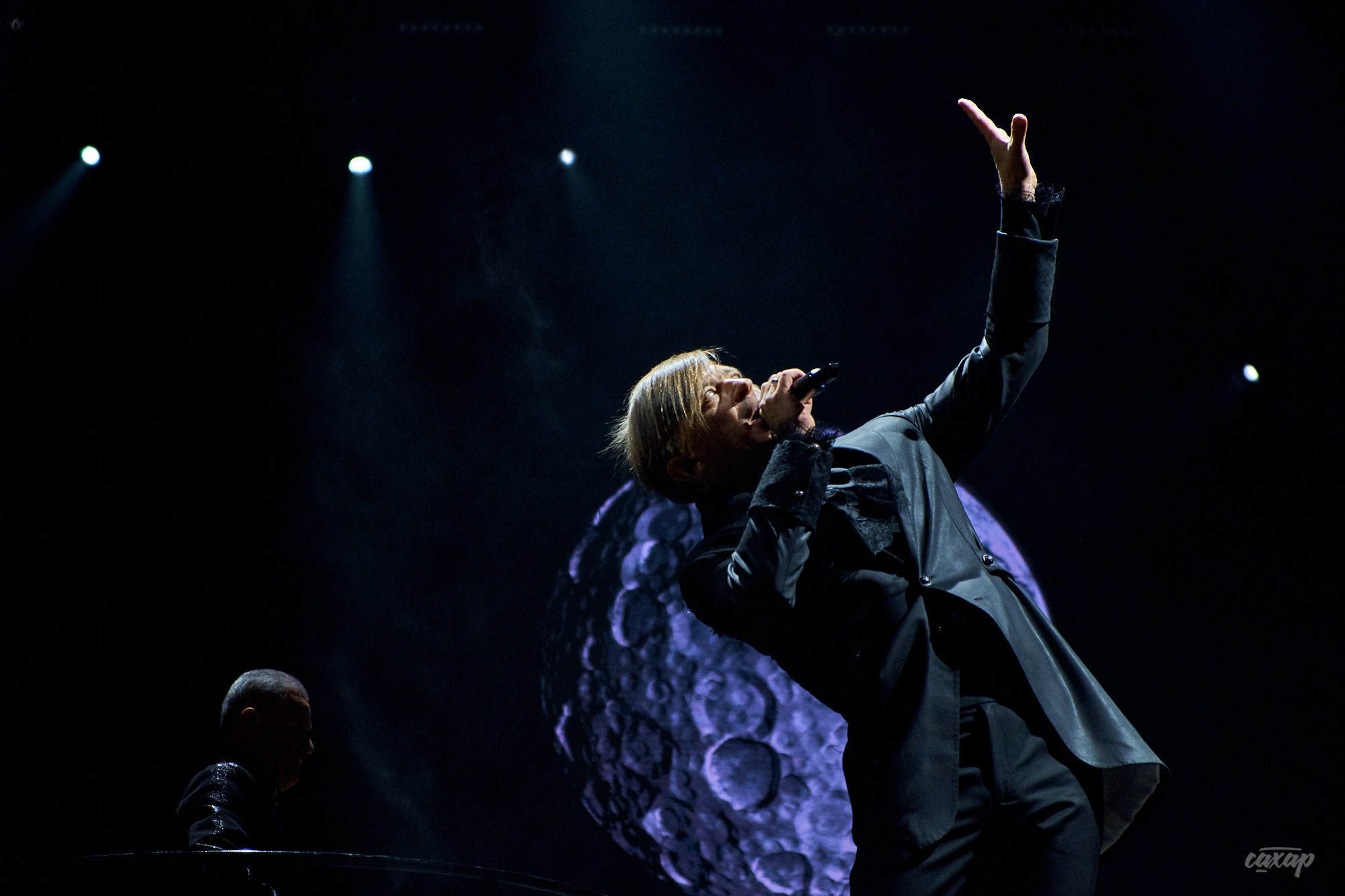 Би-2 с Симфоническим оркестром, фото с концерта. Фотограф в Екатеринбу. Профессиональный фотограф в Екатеринбурге Юра Сахар