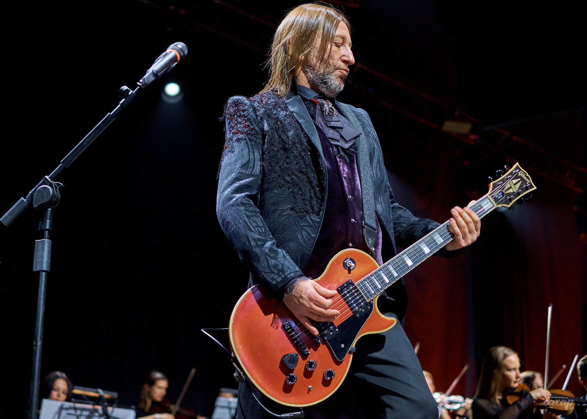 Би-2 с Симфоническим оркестром, фото с концерта. Фотограф в Екатеринбу. Профессиональный фотограф в Екатеринбурге Юра Сахар