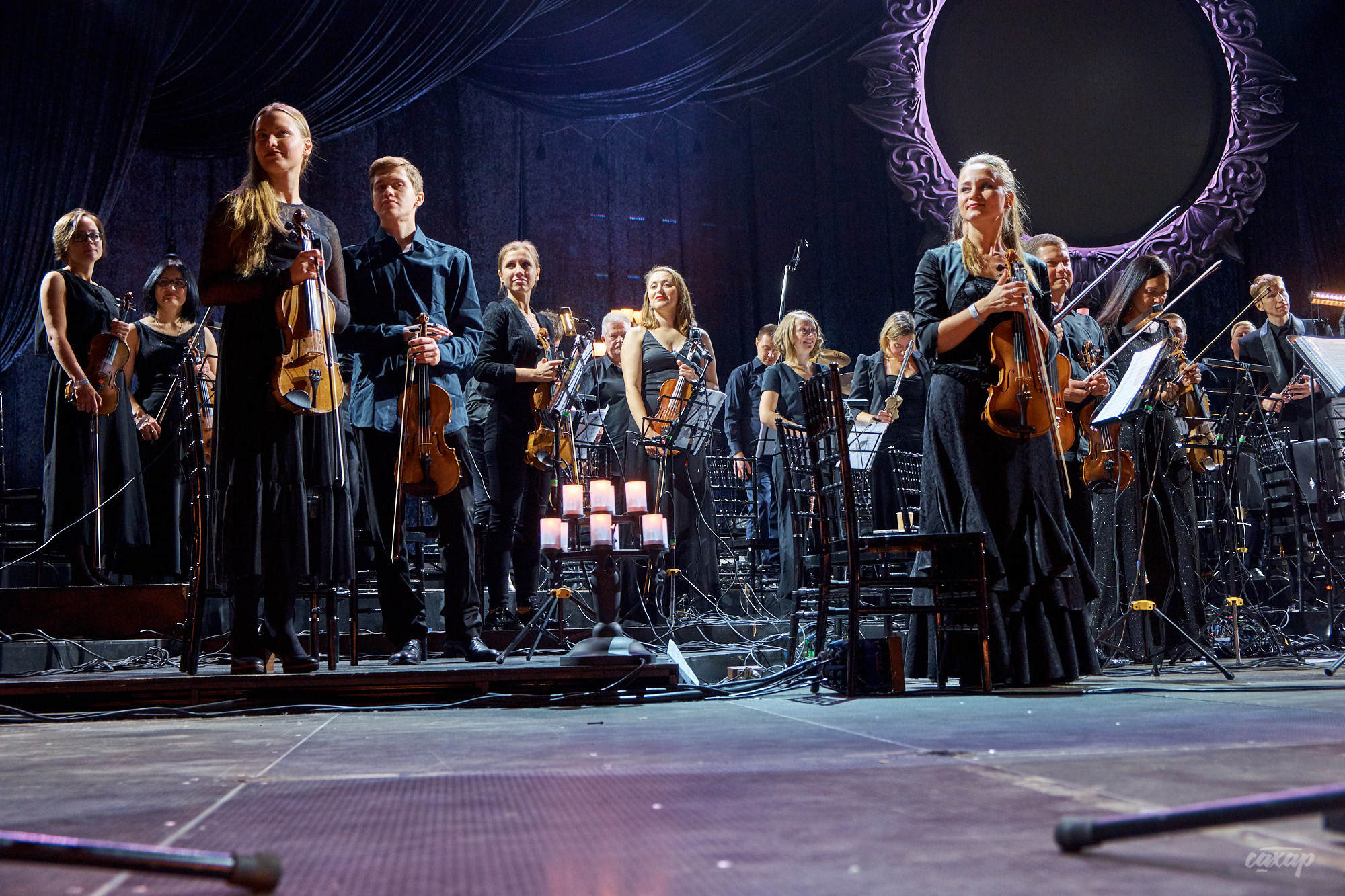 Би-2 с Симфоническим оркестром, фото с концерта. Фотограф в Екатеринбу. Профессиональный фотограф в Екатеринбурге Юра Сахар