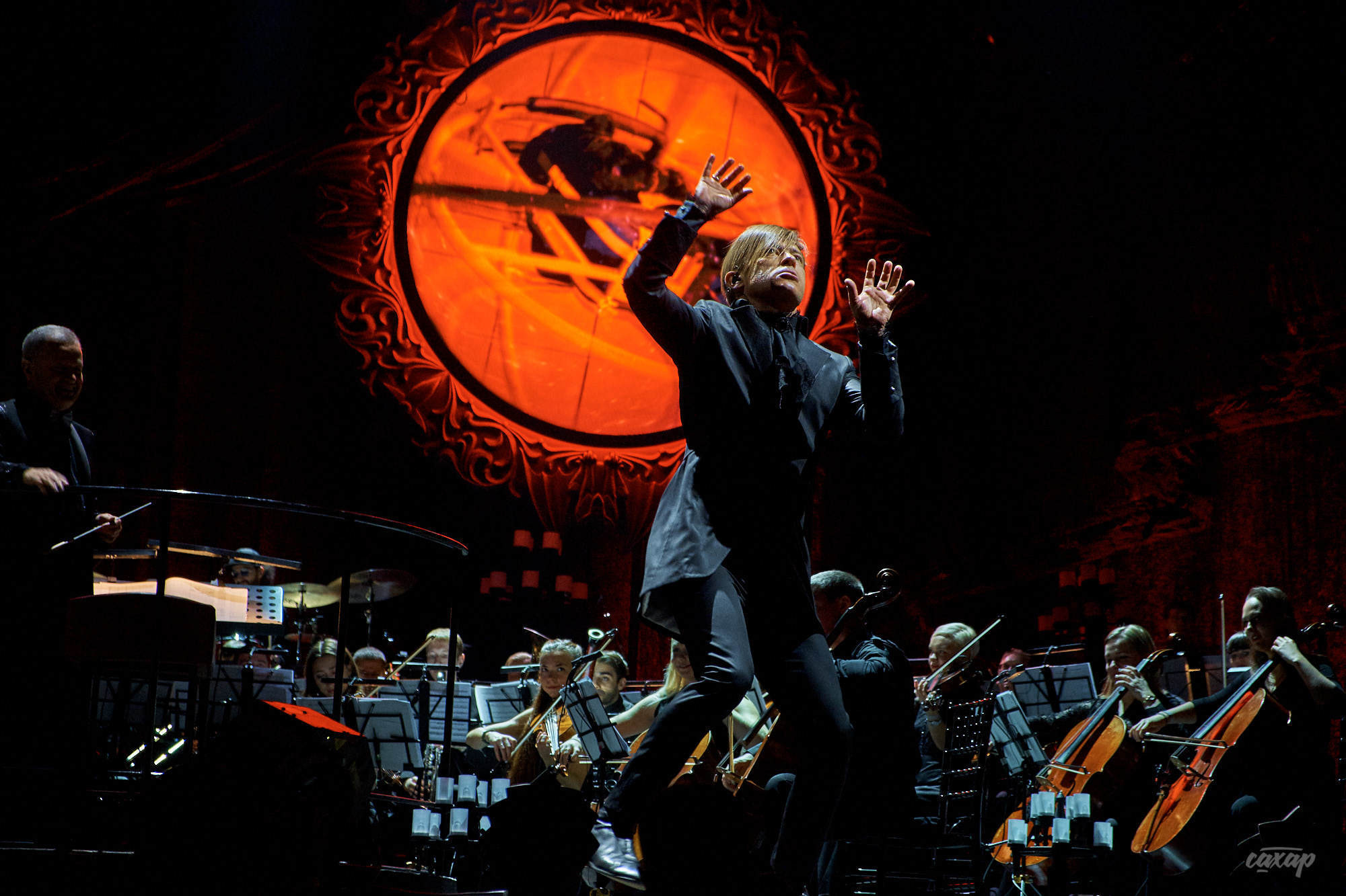 Би-2 с Симфоническим оркестром, фото с концерта. Фотограф в Екатеринбу. Профессиональный фотограф в Екатеринбурге Юра Сахар