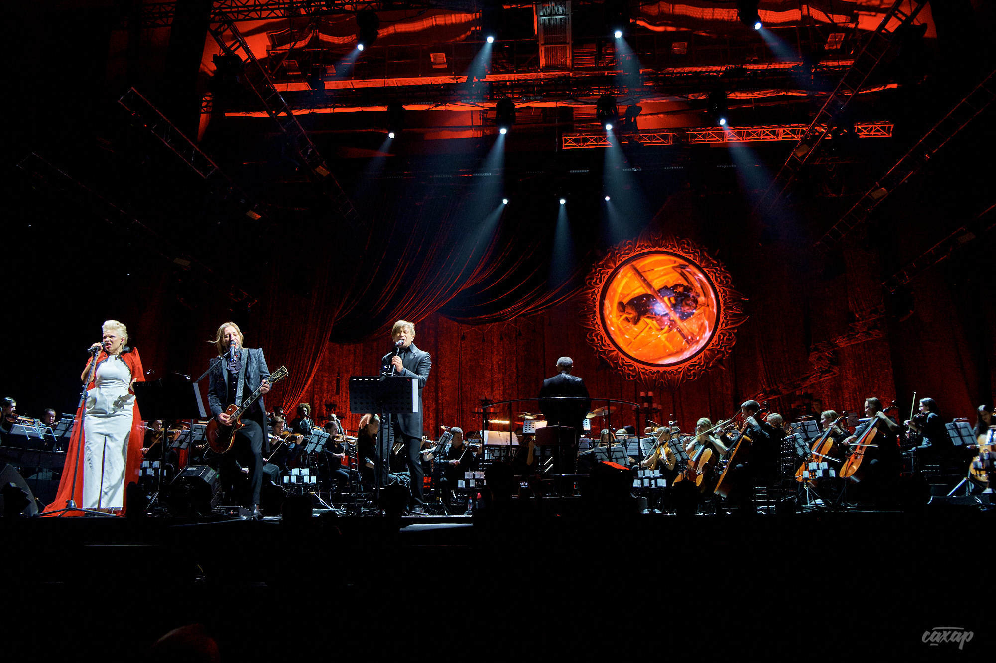 Би-2 с Симфоническим оркестром, фото с концерта. Фотограф в Екатеринбу. Профессиональный фотограф в Екатеринбурге Юра Сахар