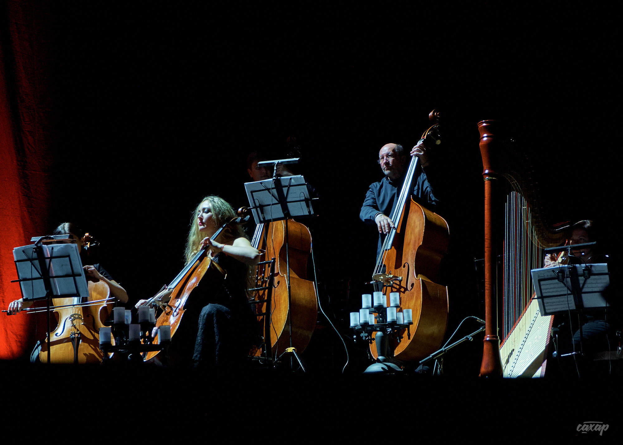 Би-2 с Симфоническим оркестром, фото с концерта. Фотограф в Екатеринбу. Профессиональный фотограф в Екатеринбурге Юра Сахар
