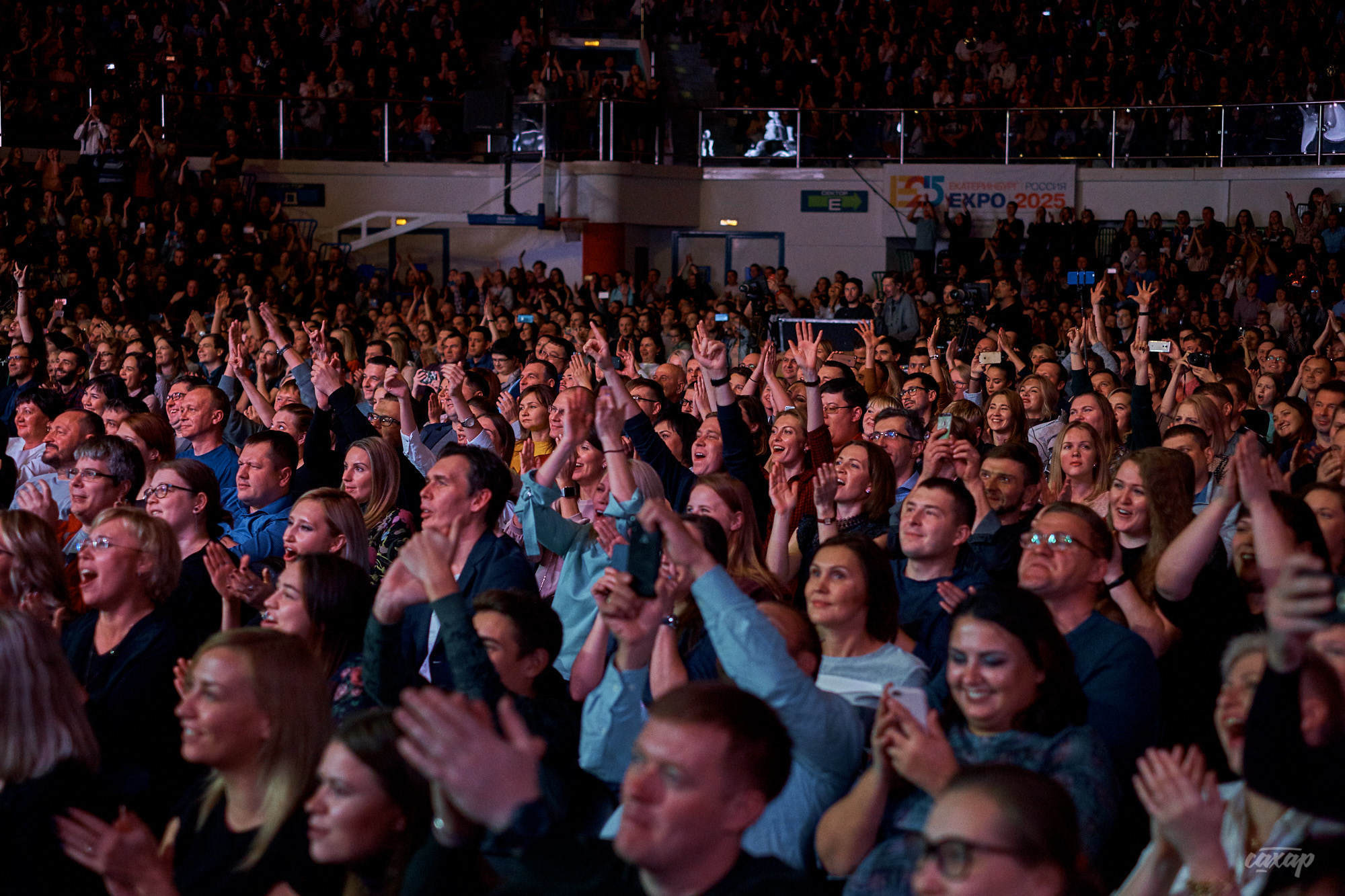 Би-2 с Симфоническим оркестром, фото с концерта. Фотограф в Екатеринбу. Профессиональный фотограф в Екатеринбурге Юра Сахар