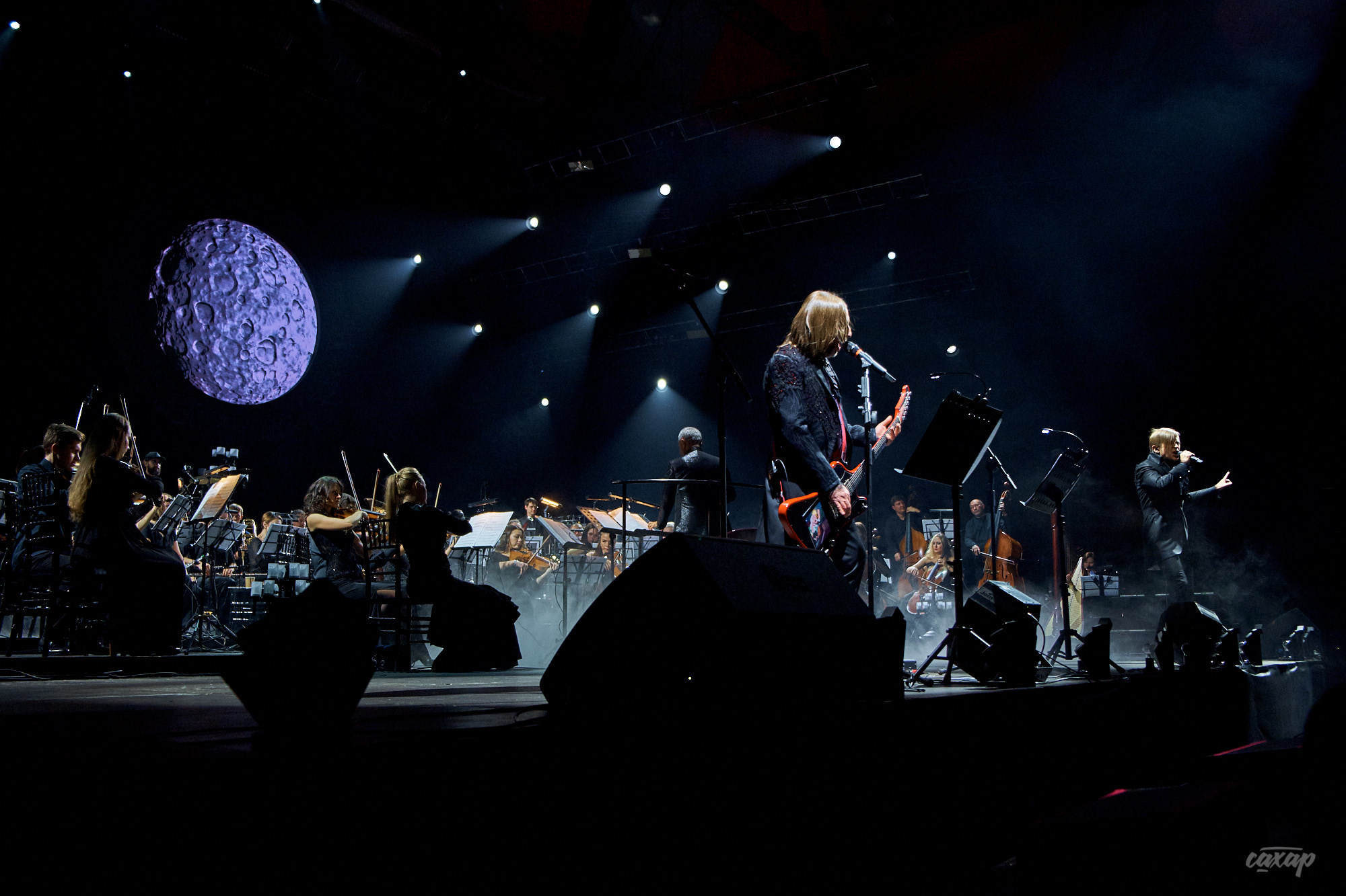 Би-2 с Симфоническим оркестром, фото с концерта. Фотограф в Екатеринбу. Профессиональный фотограф в Екатеринбурге Юра Сахар