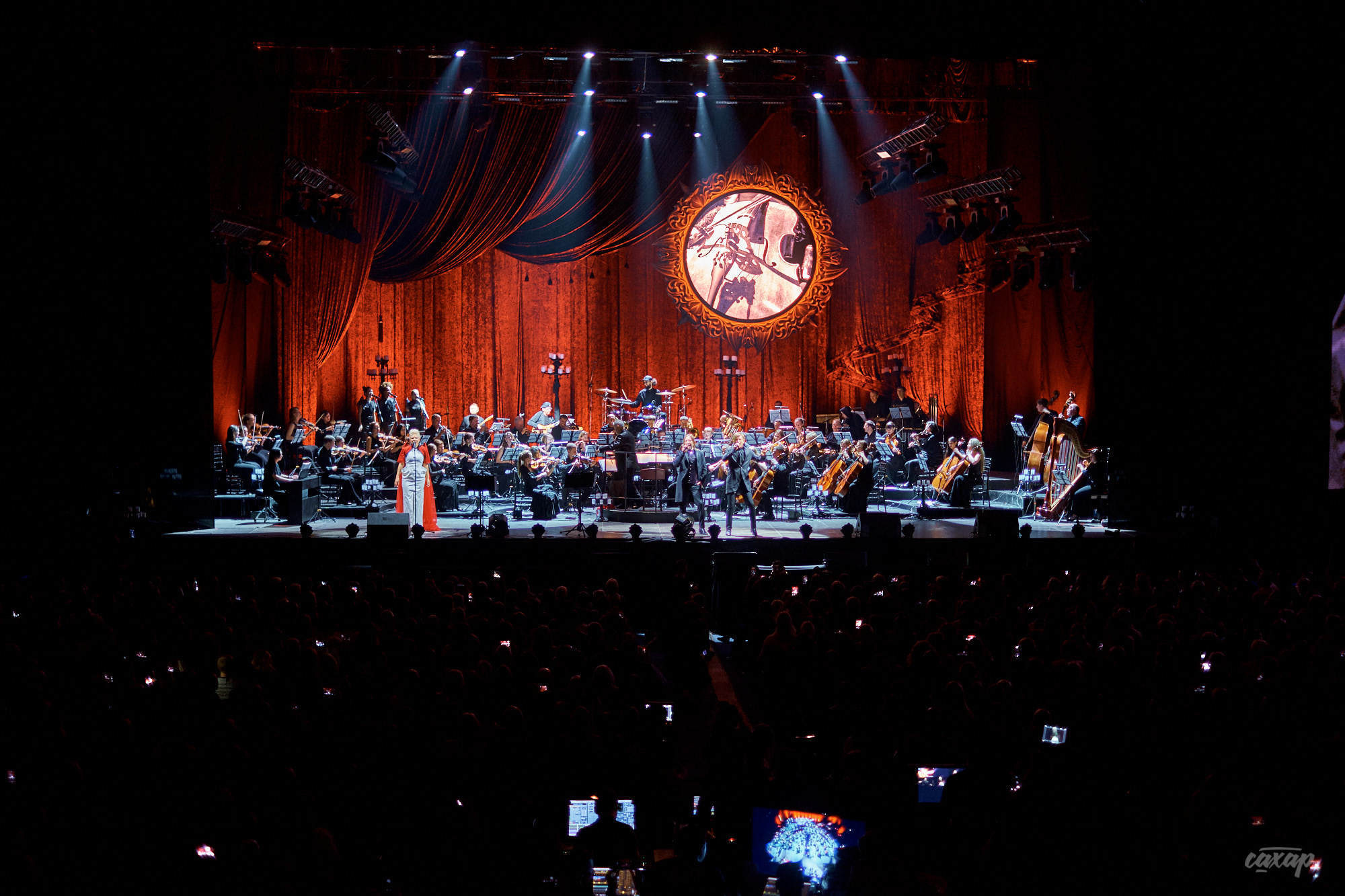 Би-2 с Симфоническим оркестром, фото с концерта. Фотограф в Екатеринбу. Профессиональный фотограф в Екатеринбурге Юра Сахар