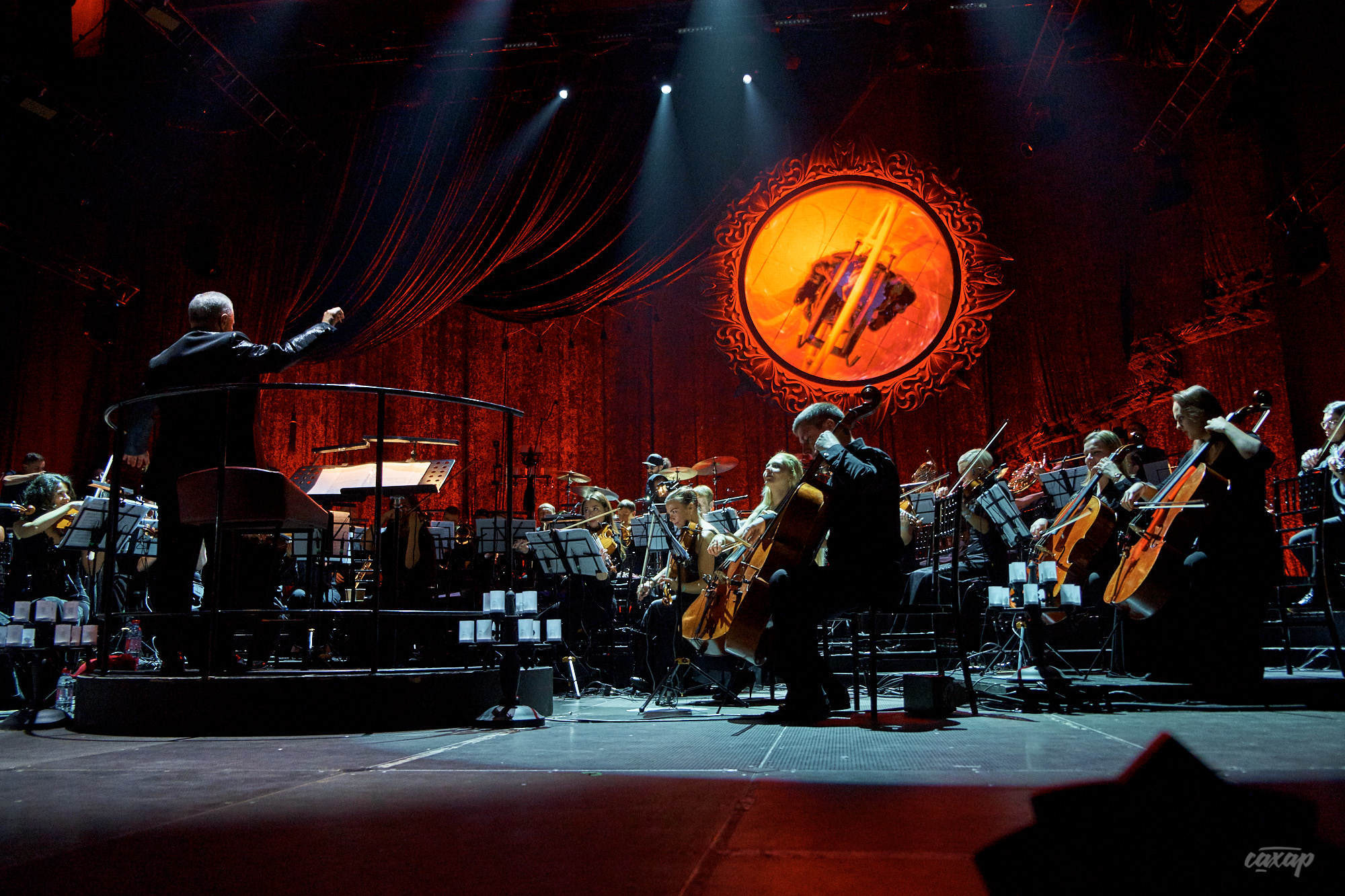 Би-2 с Симфоническим оркестром, фото с концерта. Фотограф в Екатеринбу. Профессиональный фотограф в Екатеринбурге Юра Сахар