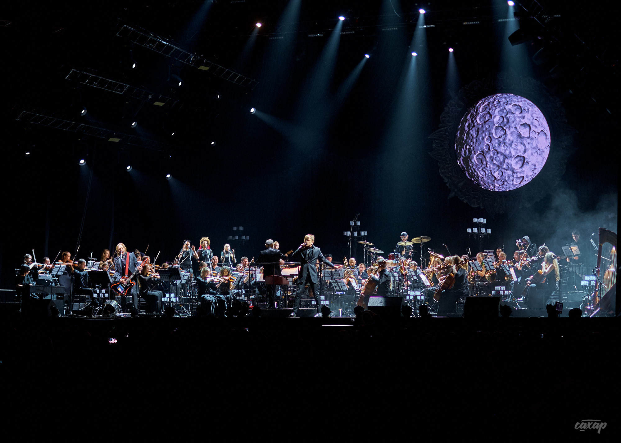 Би-2 с Симфоническим оркестром, фото с концерта. Фотограф в Екатеринбу. Профессиональный фотограф в Екатеринбурге Юра Сахар