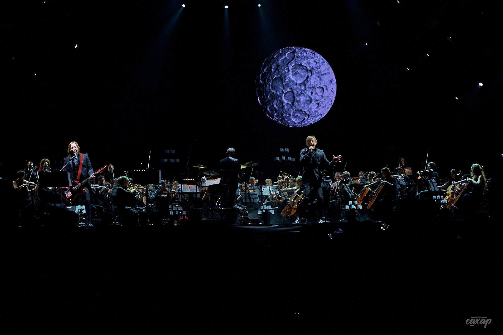 Би-2 с Симфоническим оркестром, фото с концерта. Фотограф в Екатеринбу. Профессиональный фотограф в Екатеринбурге Юра Сахар